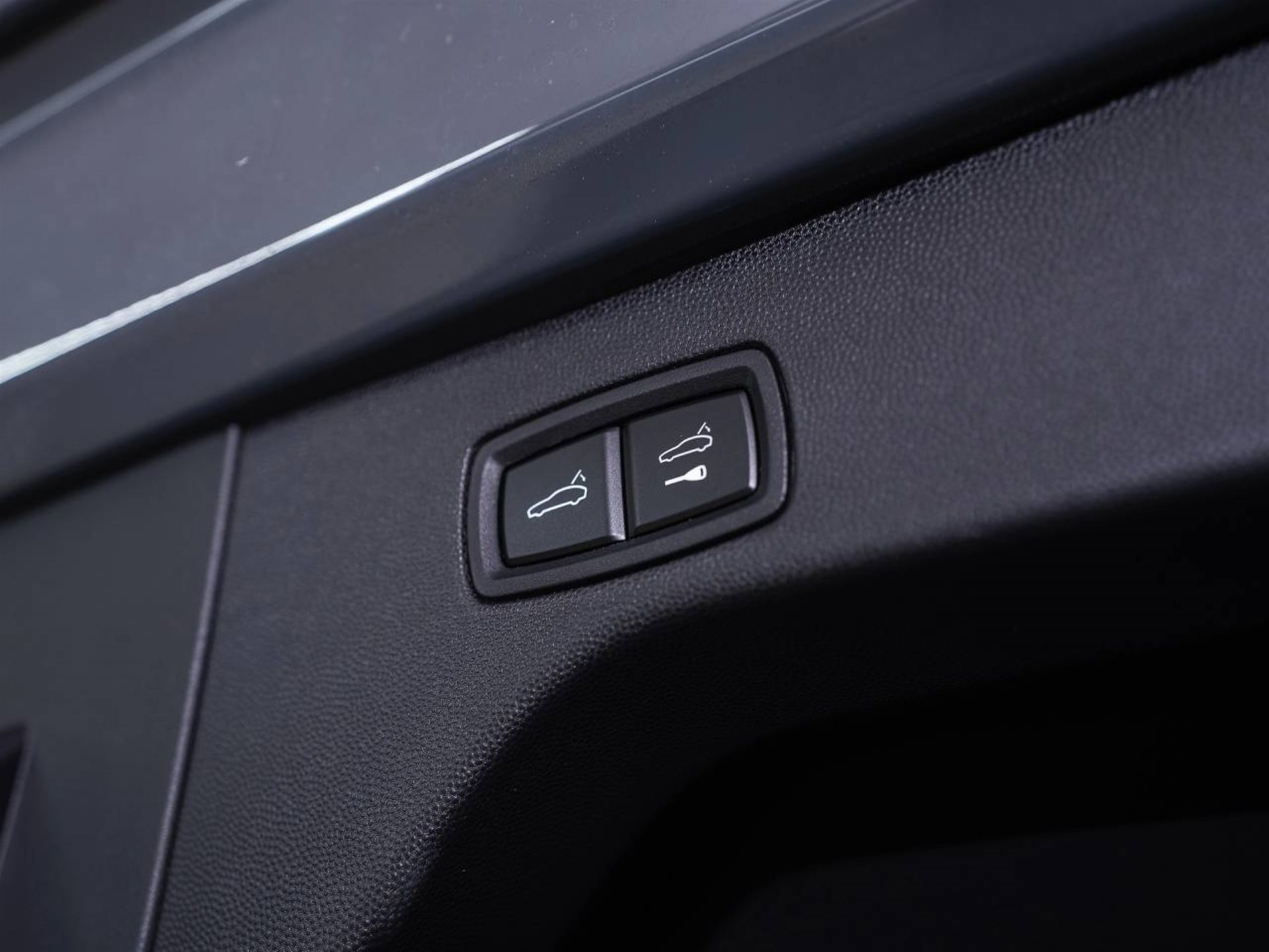 PORSCHE Macan 4S-image-28