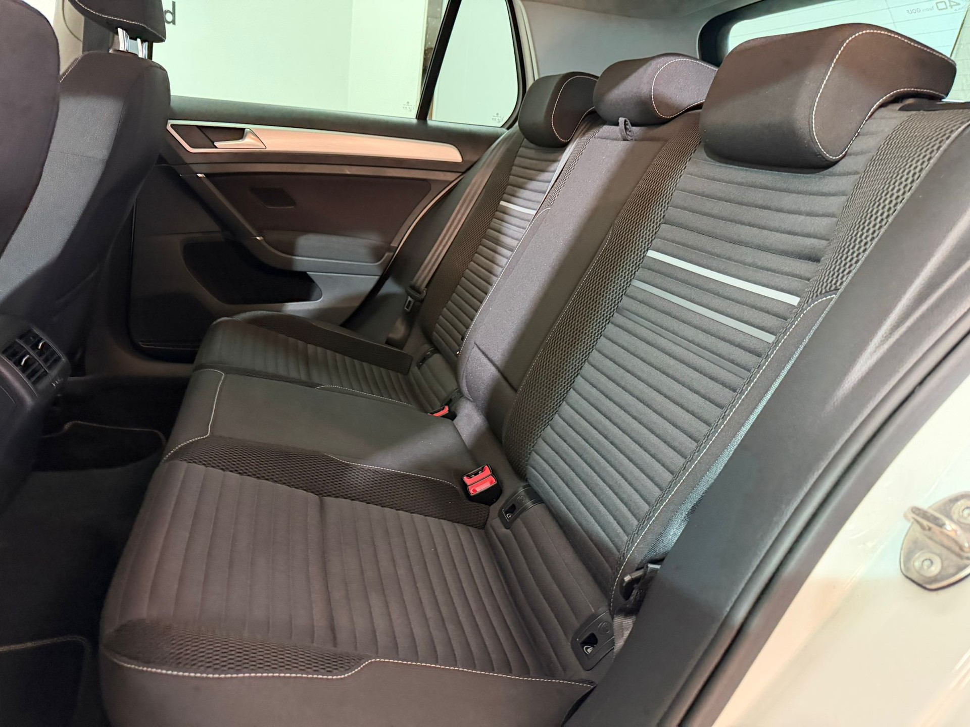 VW Golf 1.2 TSI Cup-image-8