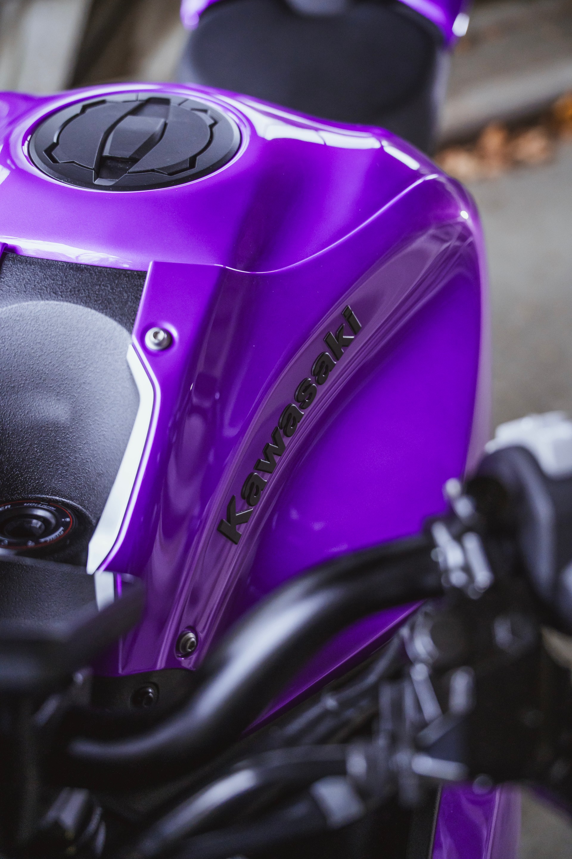 KAWASAKI Z 900 (70kW) MY27 - Sonderumbau violett-image-7