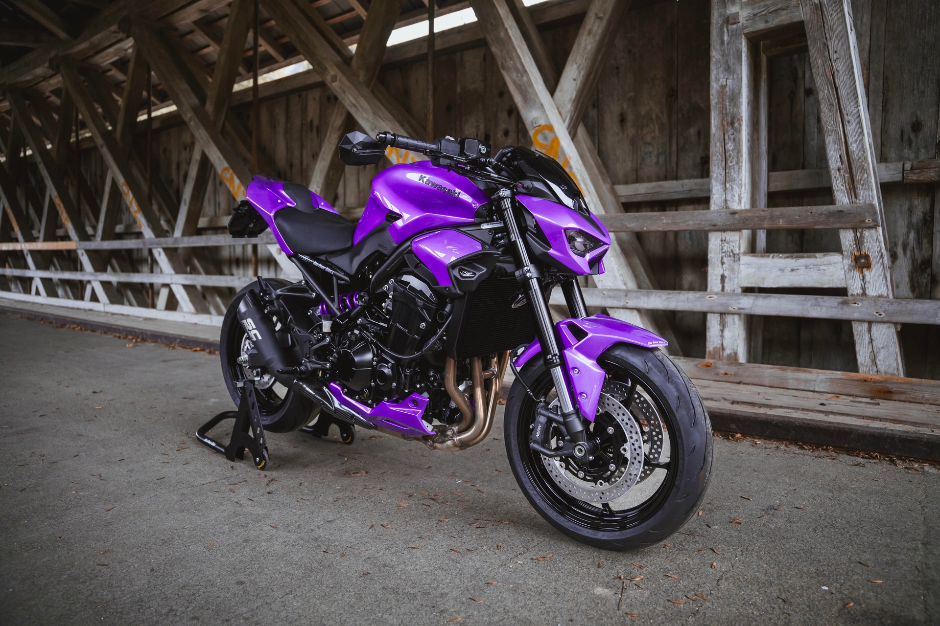 KAWASAKI Z 900 (70kW) MY27 - Sonderumbau violett-image-10