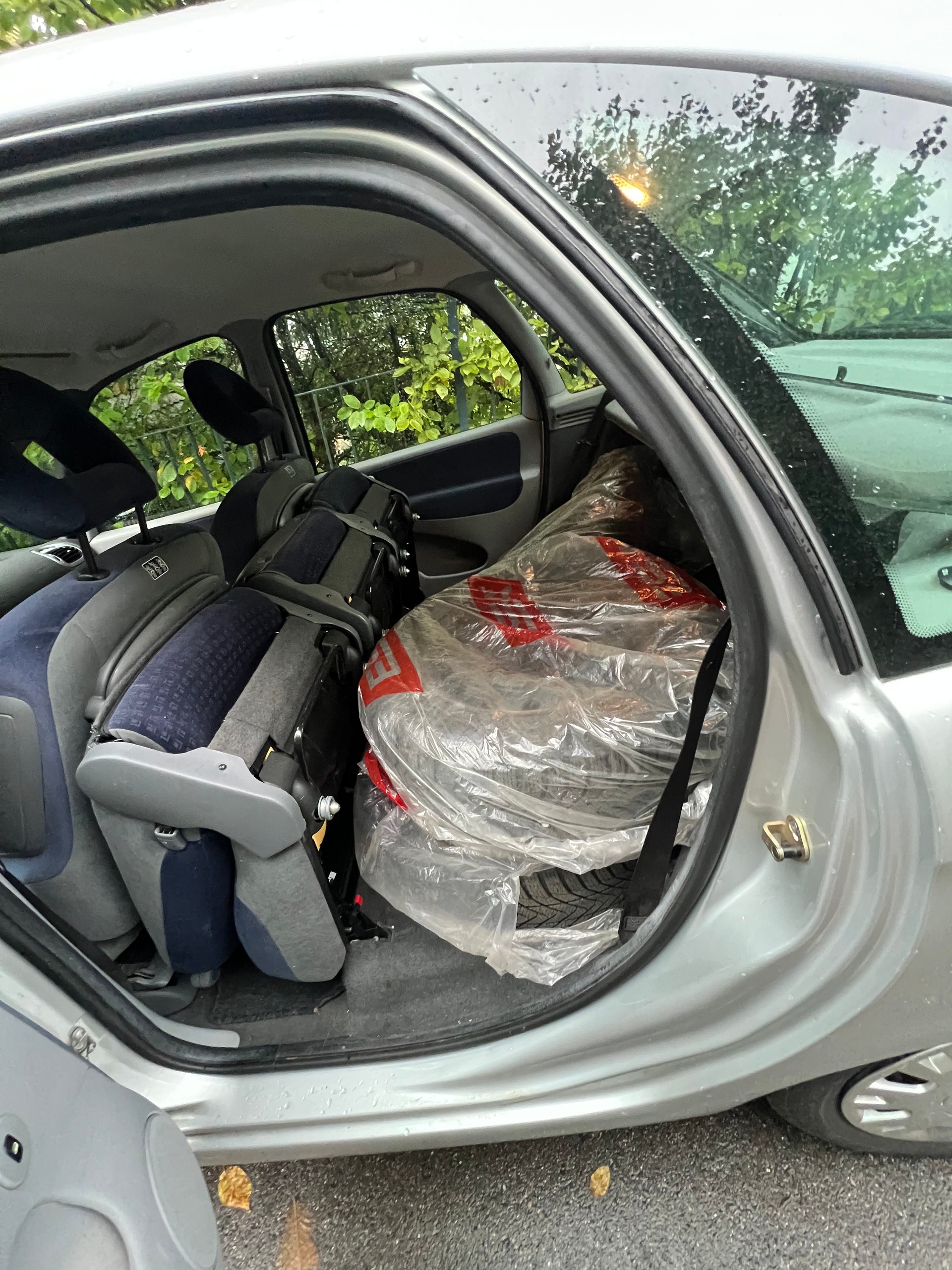 CITROEN Xsara Picasso 2.0i 16V Exclusive Automatic-image-3