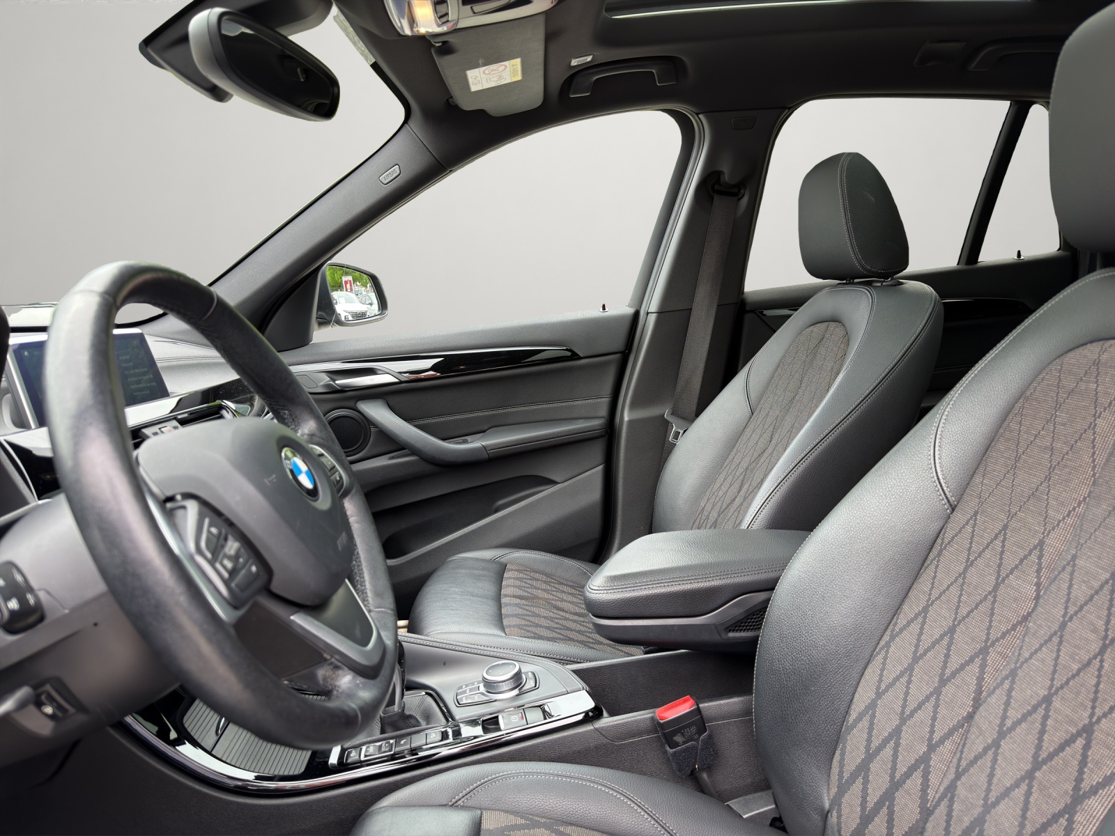 BMW X1 F48 25d xDrive-image-9