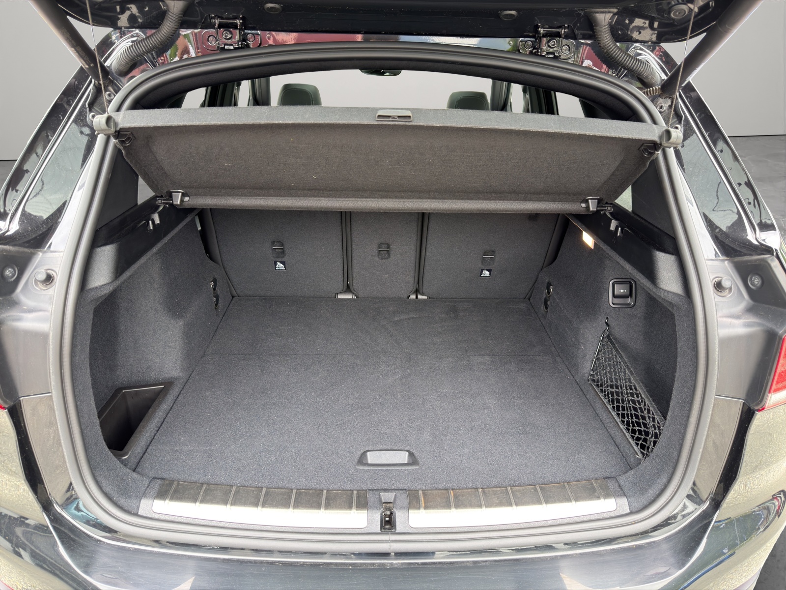 BMW X1 F48 25d xDrive-image-16