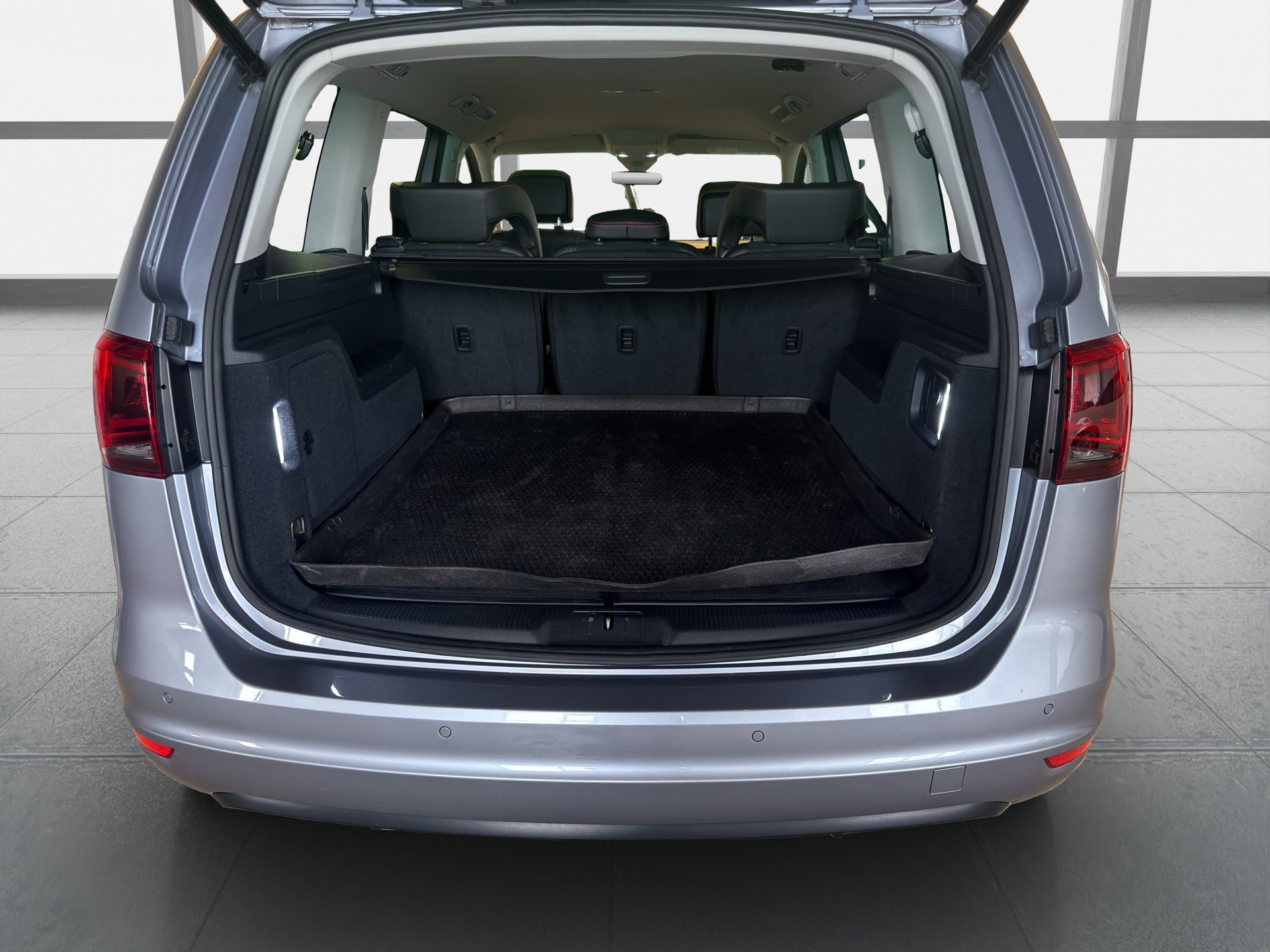 SEAT Alhambra 2.0 TDI 4Drive SWISS FR*TOP ZUSTAND*7-PLÄTZER*NUR 88000 KM*TOP AUSSTATTUNG*-image-6