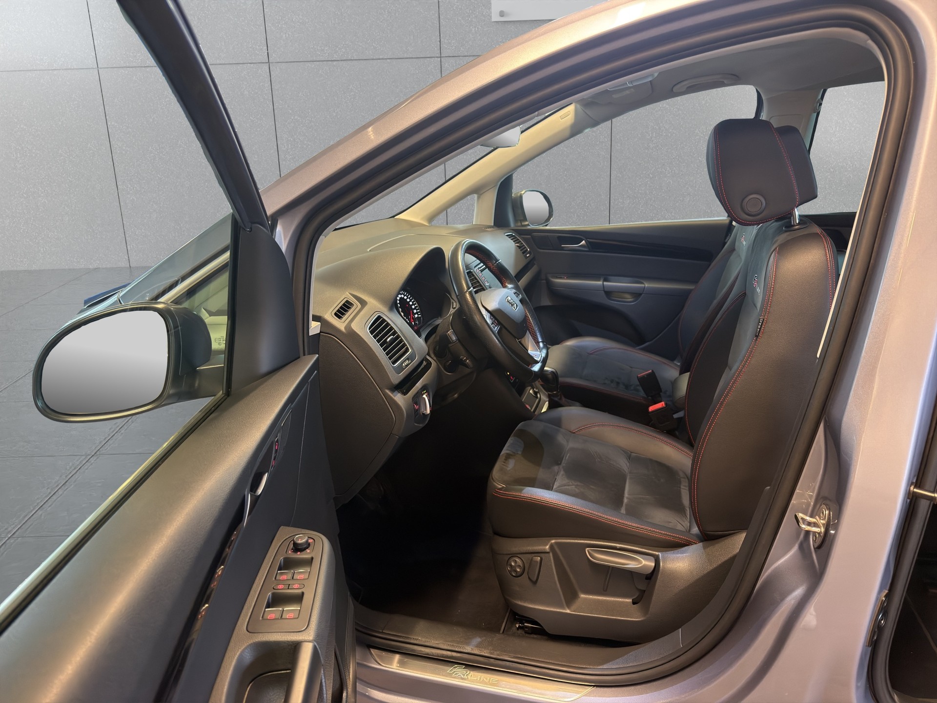 SEAT Alhambra 2.0 TDI 4Drive SWISS FR*TOP ZUSTAND*7-PLÄTZER*NUR 88000 KM*TOP AUSSTATTUNG*-image-22