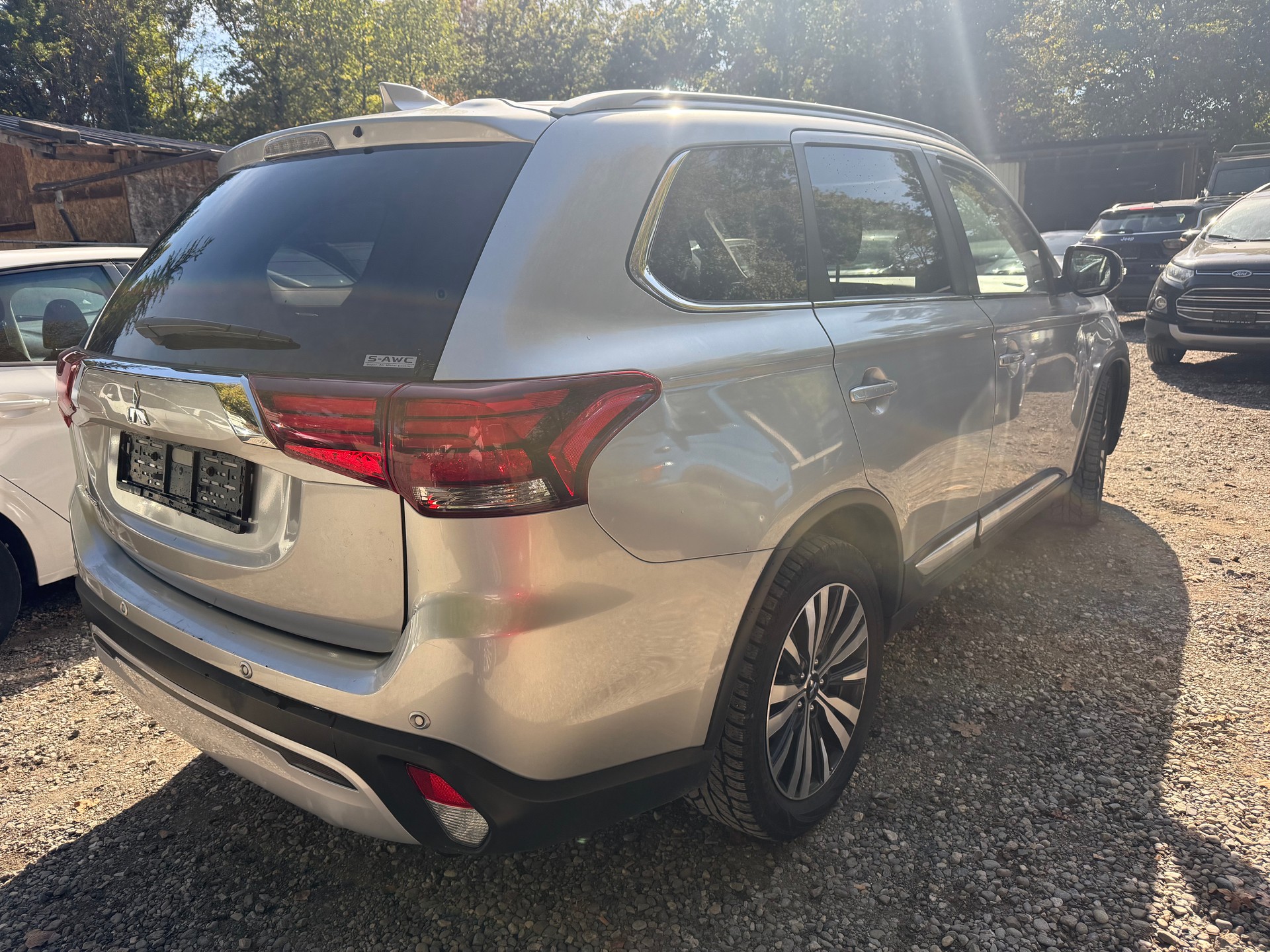 MITSUBISHI Outlander 2.0 Value 4WD CVT-image-3