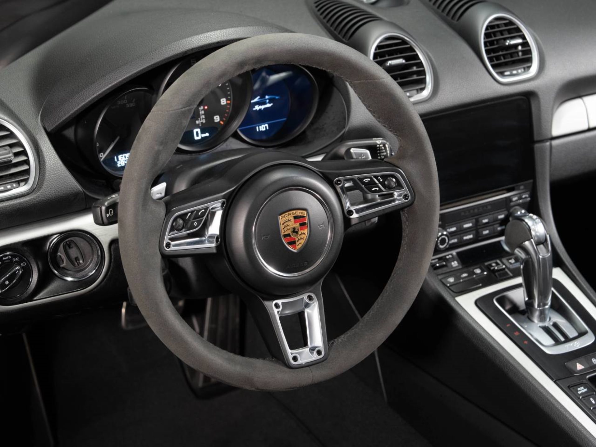 PORSCHE 718 Spyder-image-10