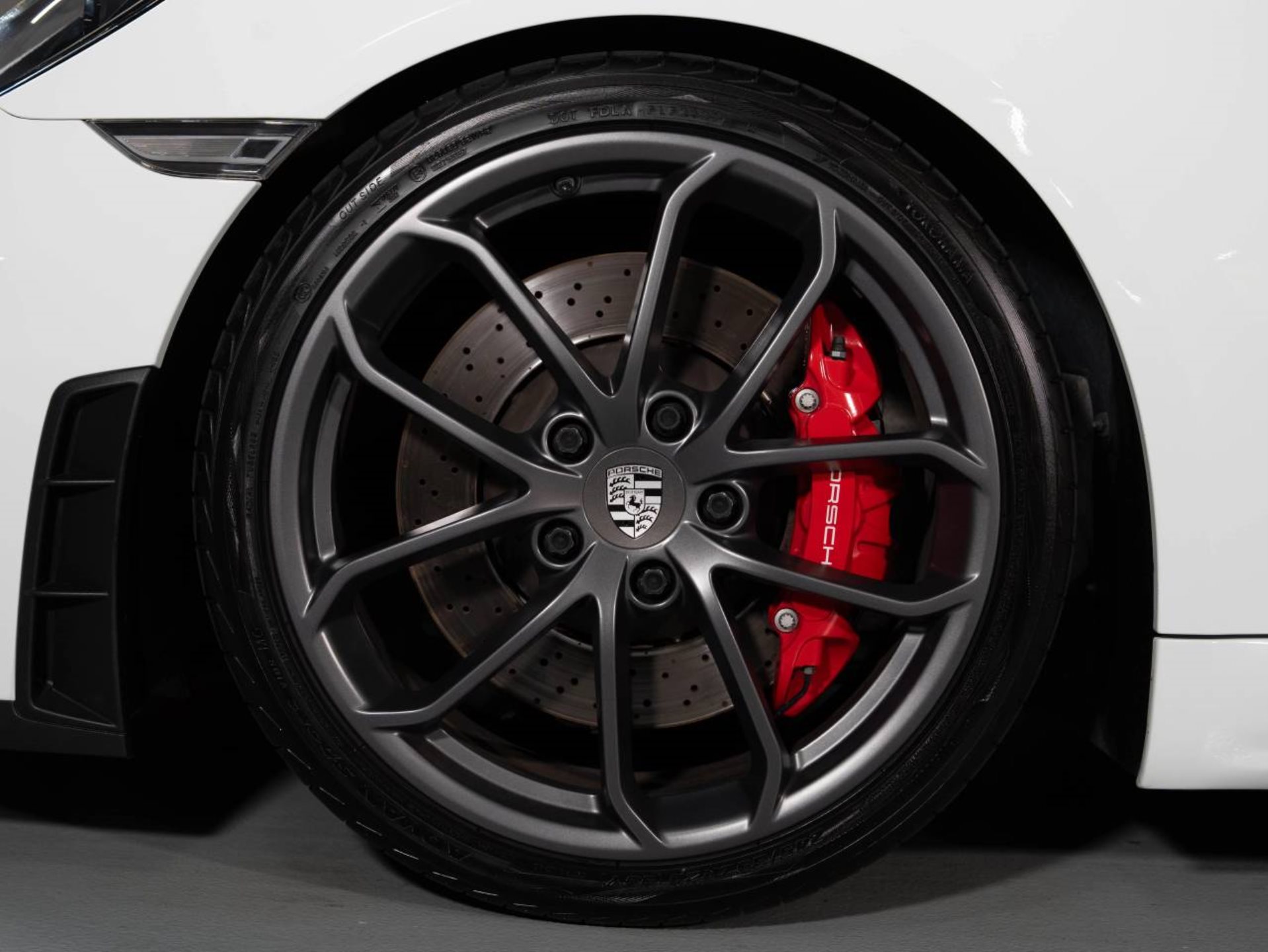 PORSCHE 718 Spyder-image-25