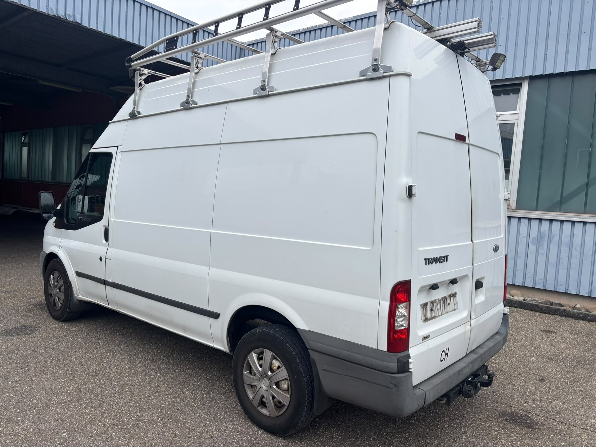 FORD Transit 2.4 TDCi 350 L 4x4-image-5