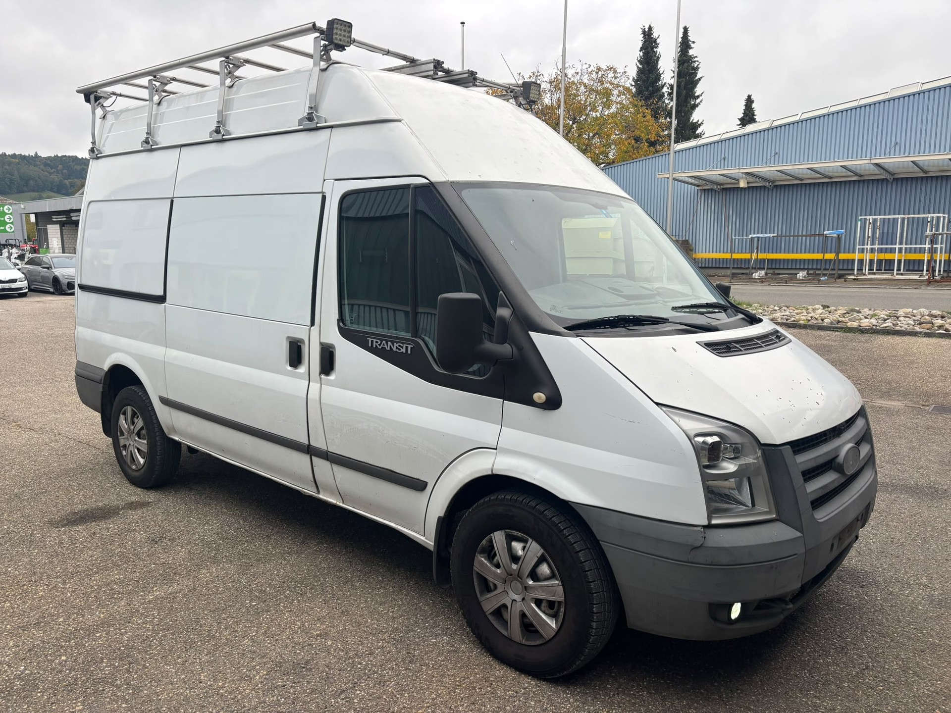 FORD Transit 2.4 TDCi 350 L 4x4-image-2