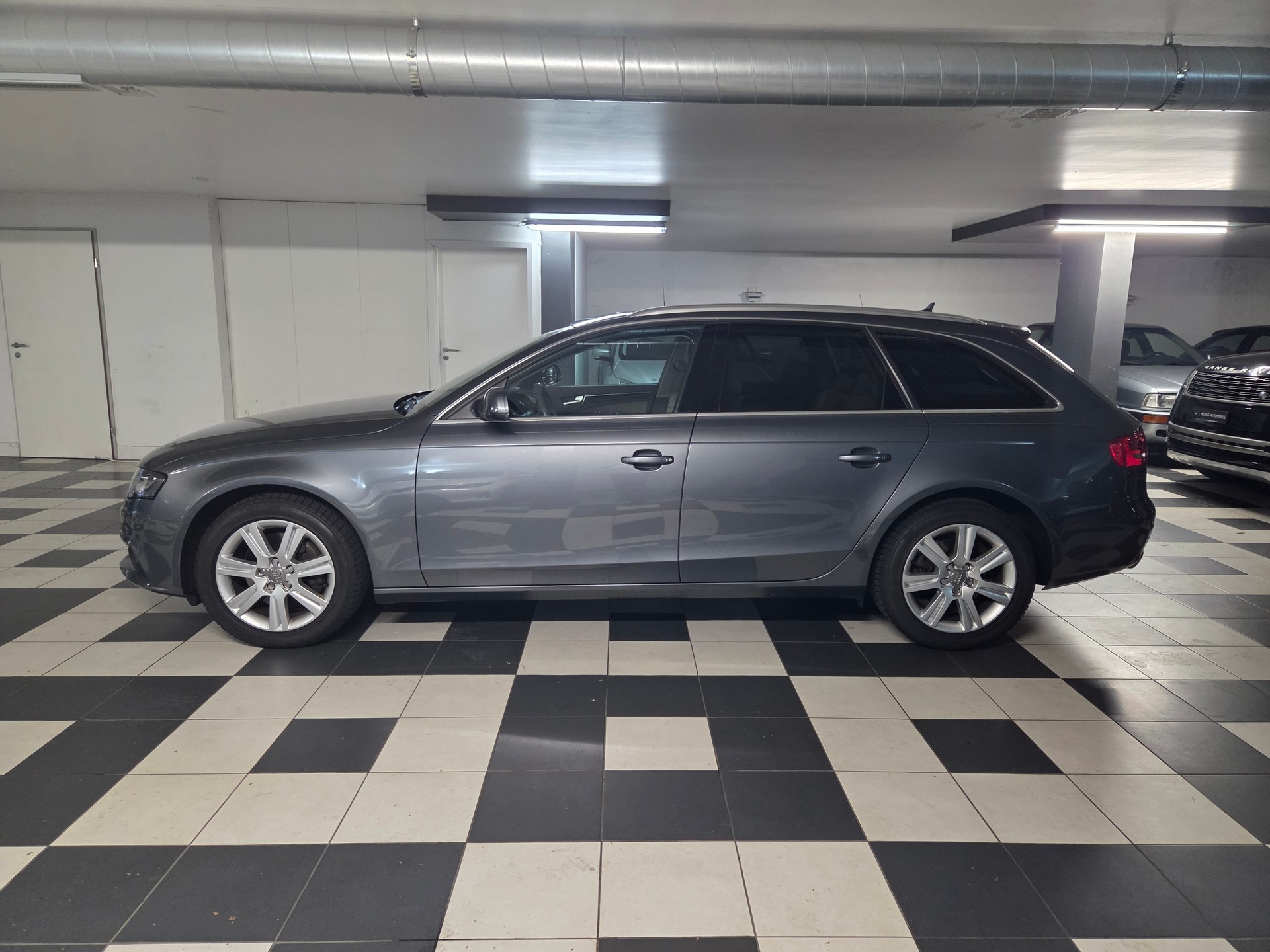 AUDI A4 Avant 2.0 TFSI quattro S-tronic-image-1