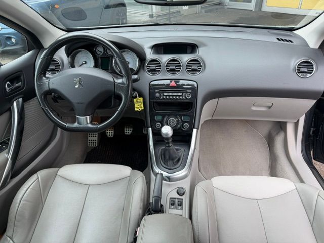 PEUGEOT 308 CC 1.6 16V Turbo Allure-image-12