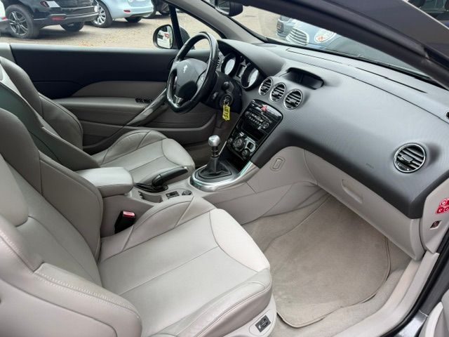 PEUGEOT 308 CC 1.6 16V Turbo Allure-image-11