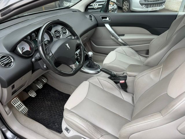 PEUGEOT 308 CC 1.6 16V Turbo Allure-image-10