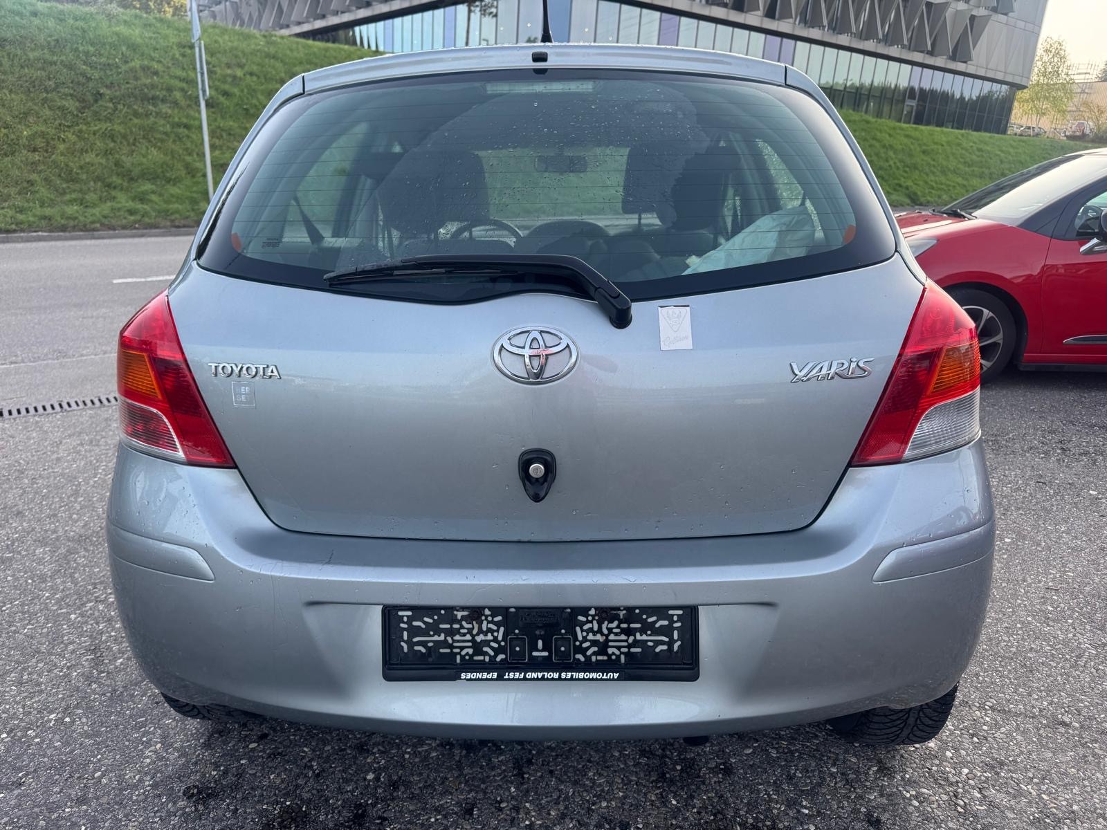TOYOTA Yaris 1.33 S-image-4