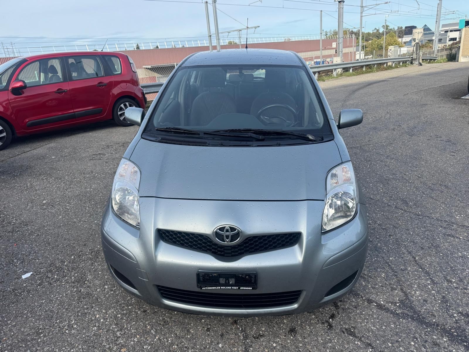 TOYOTA Yaris 1.33 S-image-2