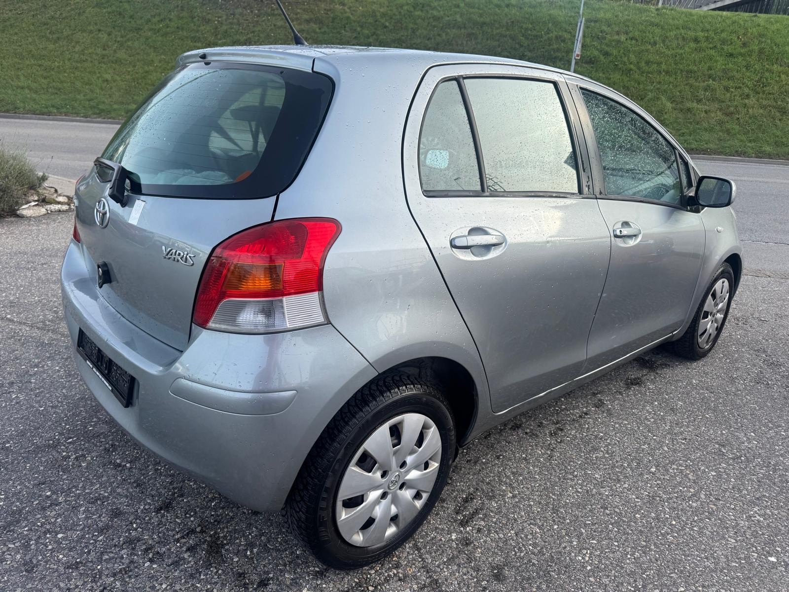 TOYOTA Yaris 1.33 S-image-5