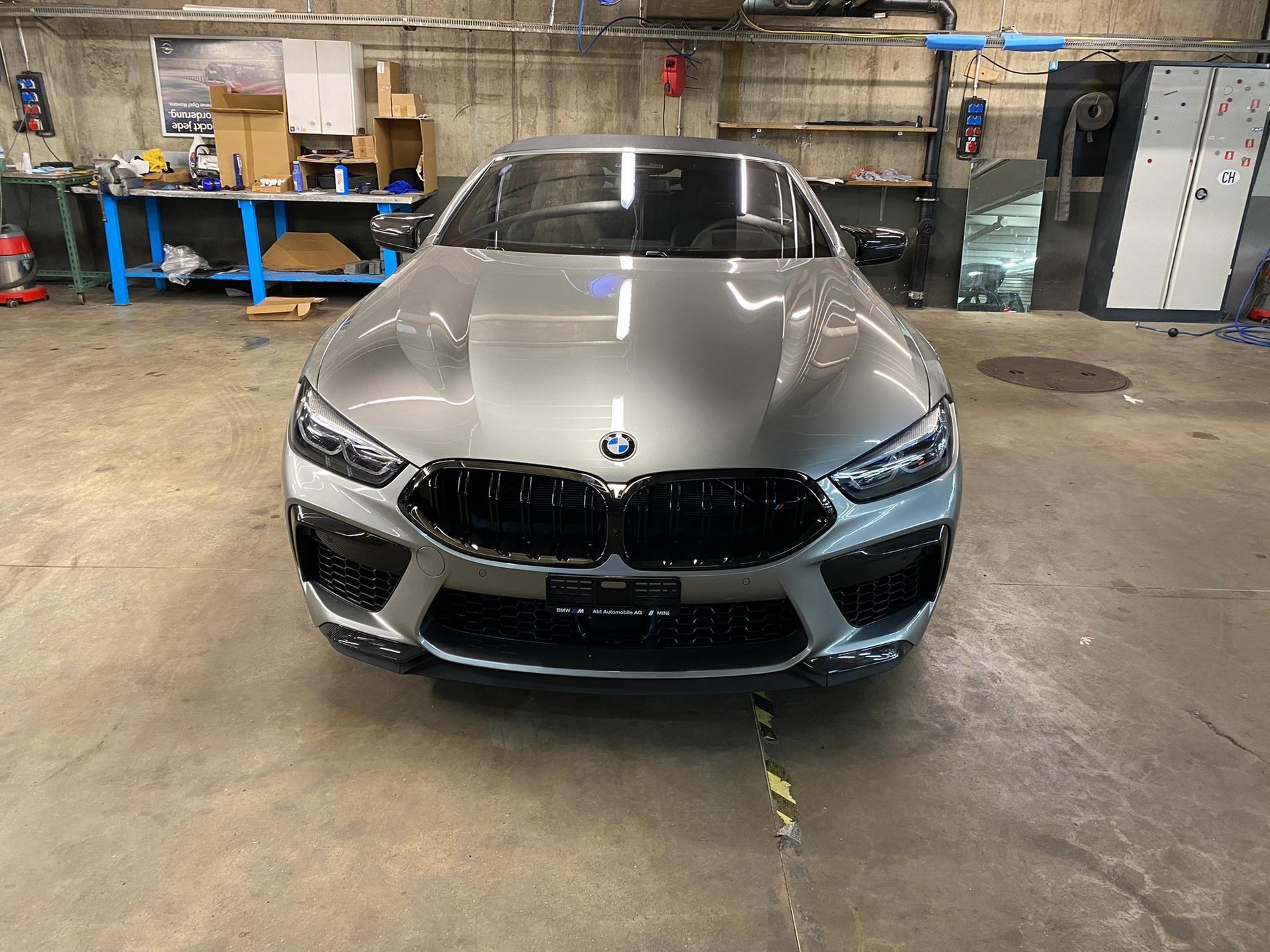 BMW M8 xDrive M Competition Steptronic-image-2
