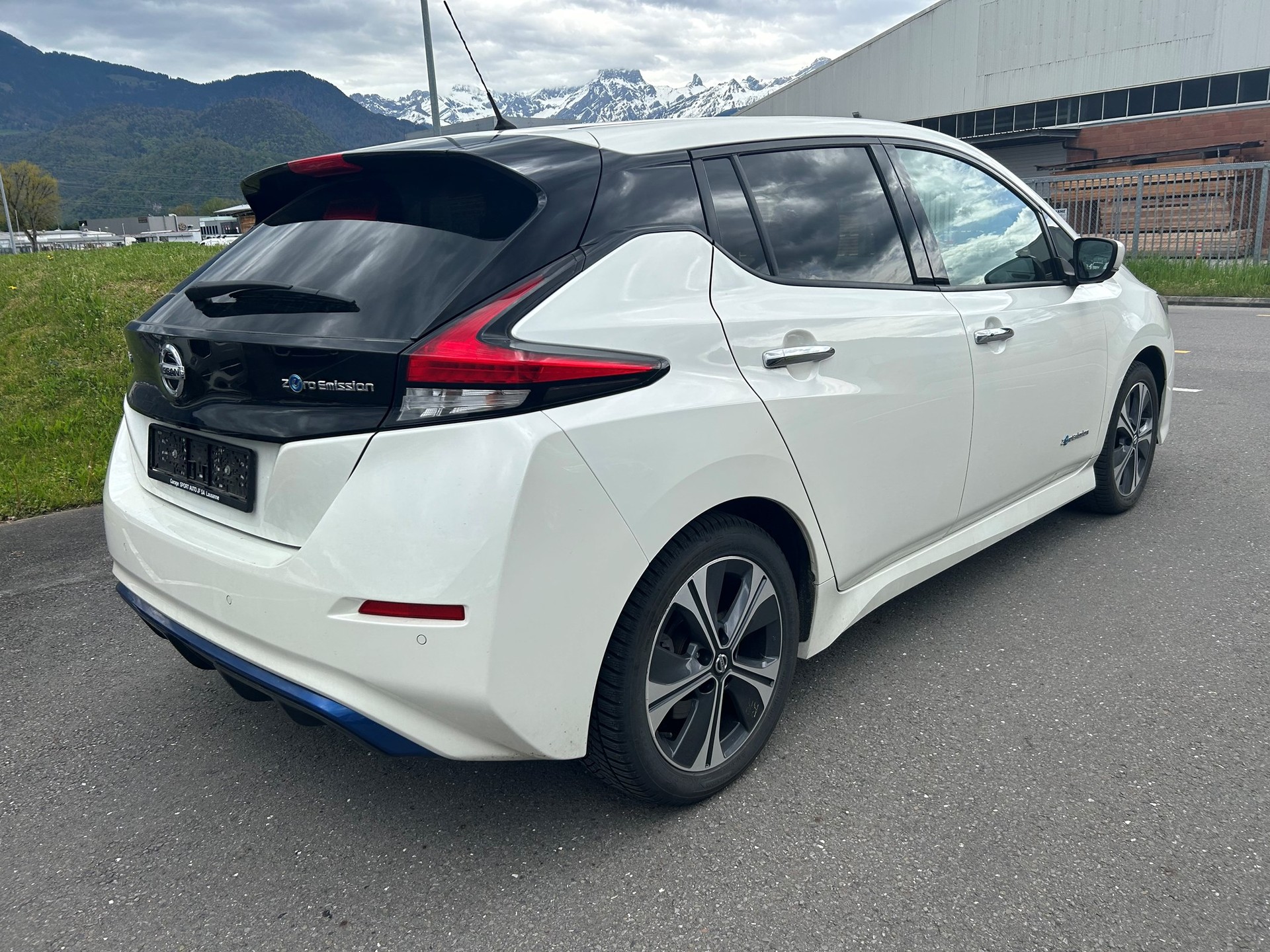 NISSAN Leaf 3. Zero (incl. battery)-showroom-element-3