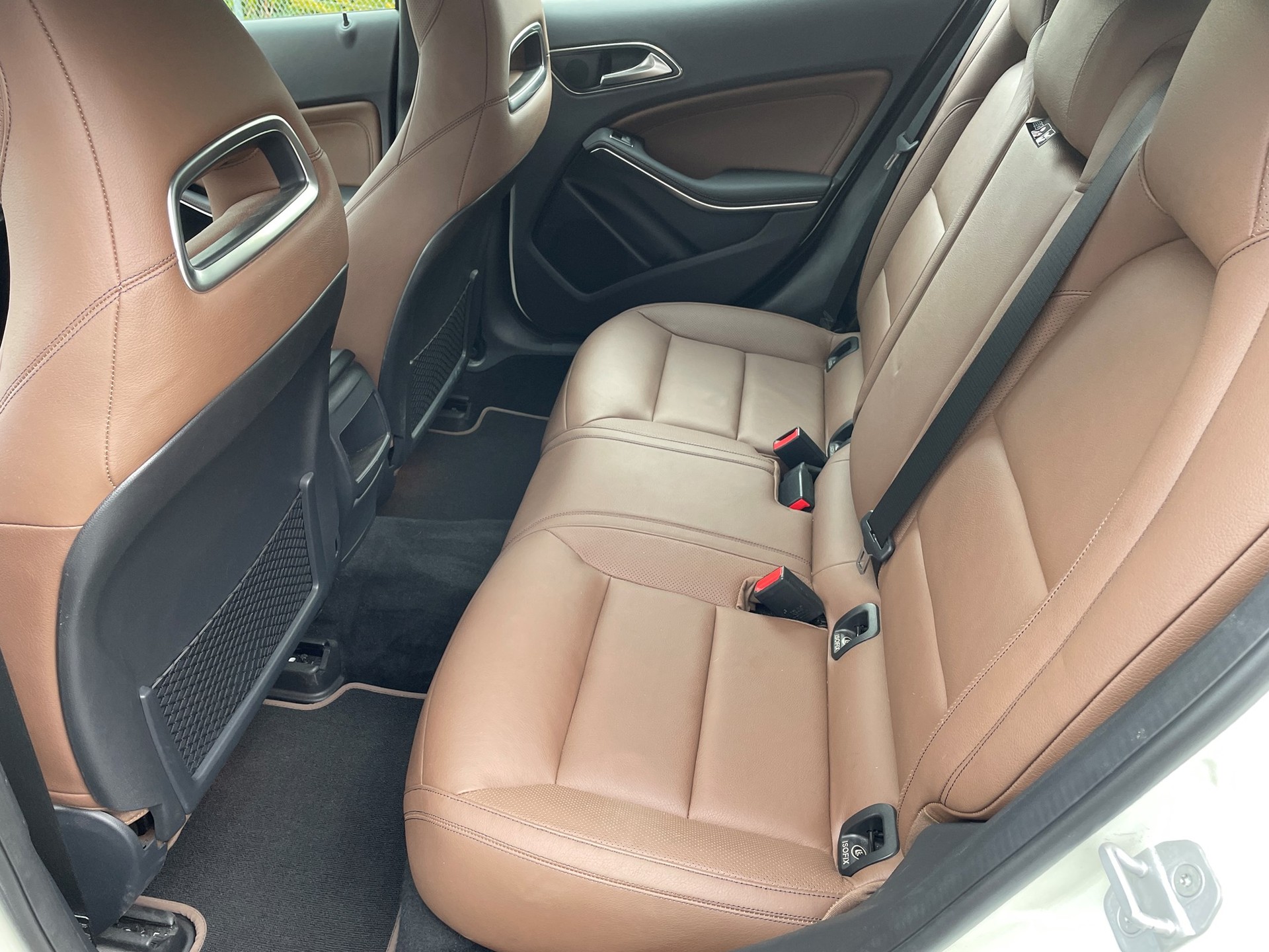 MERCEDES-BENZ GLA 250 Urban 4Matic 7G-DCT-image-6