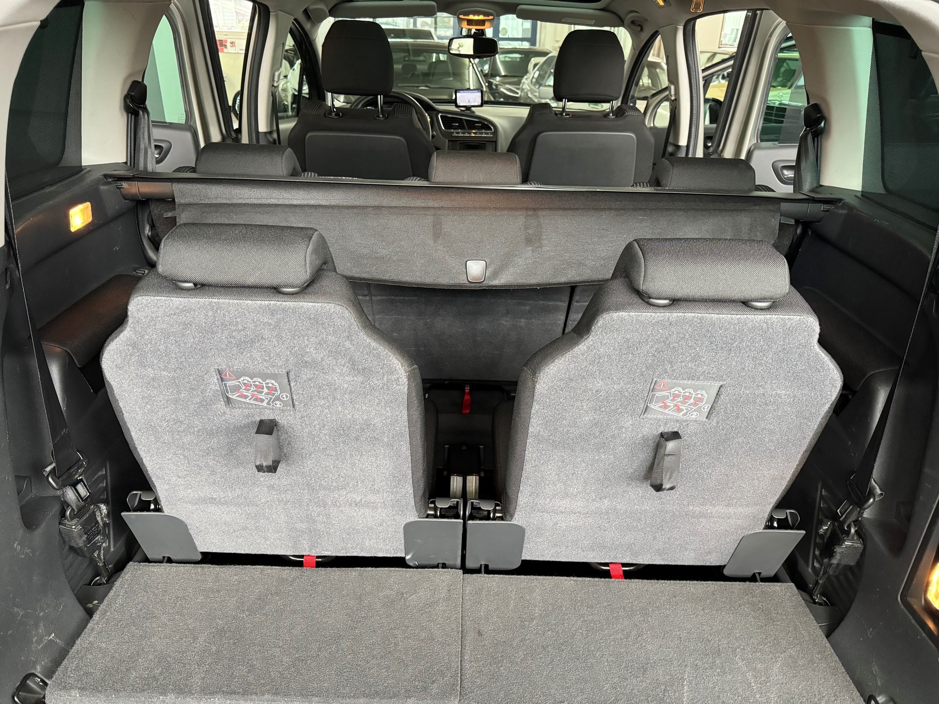 PEUGEOT 5008 1.6 16V T Sport Pack-image-25