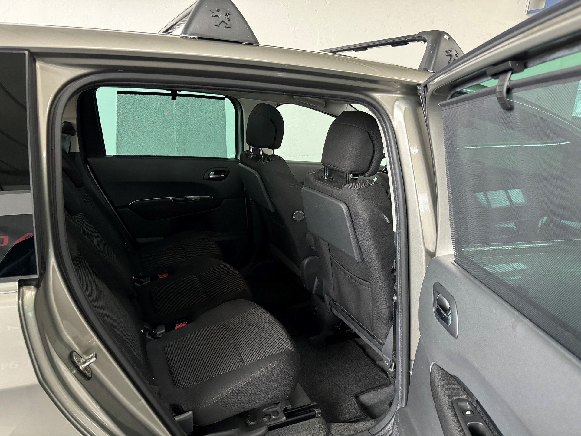PEUGEOT 5008 1.6 16V T Sport Pack-image-20