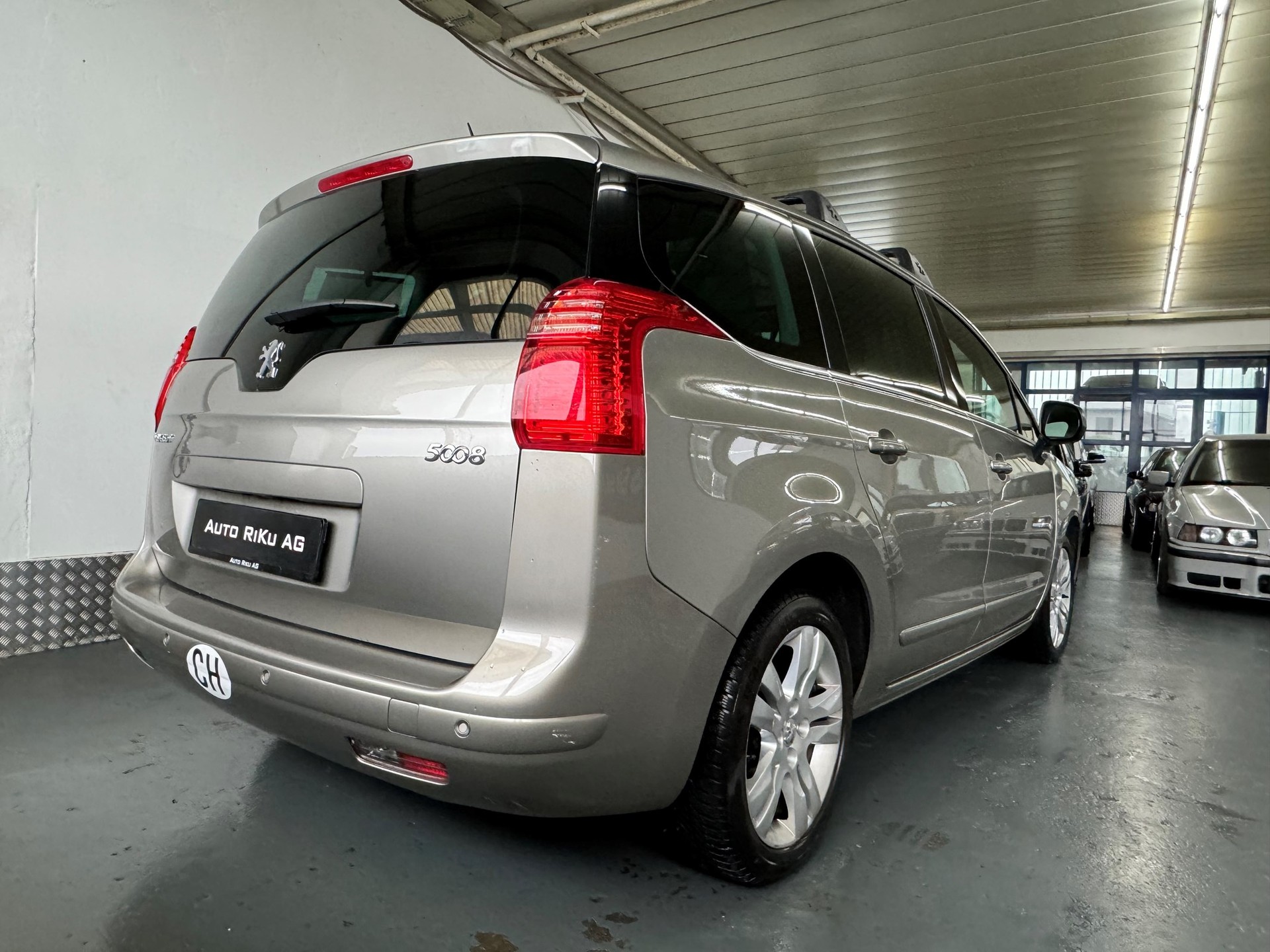 PEUGEOT 5008 1.6 16V T Sport Pack-image-8