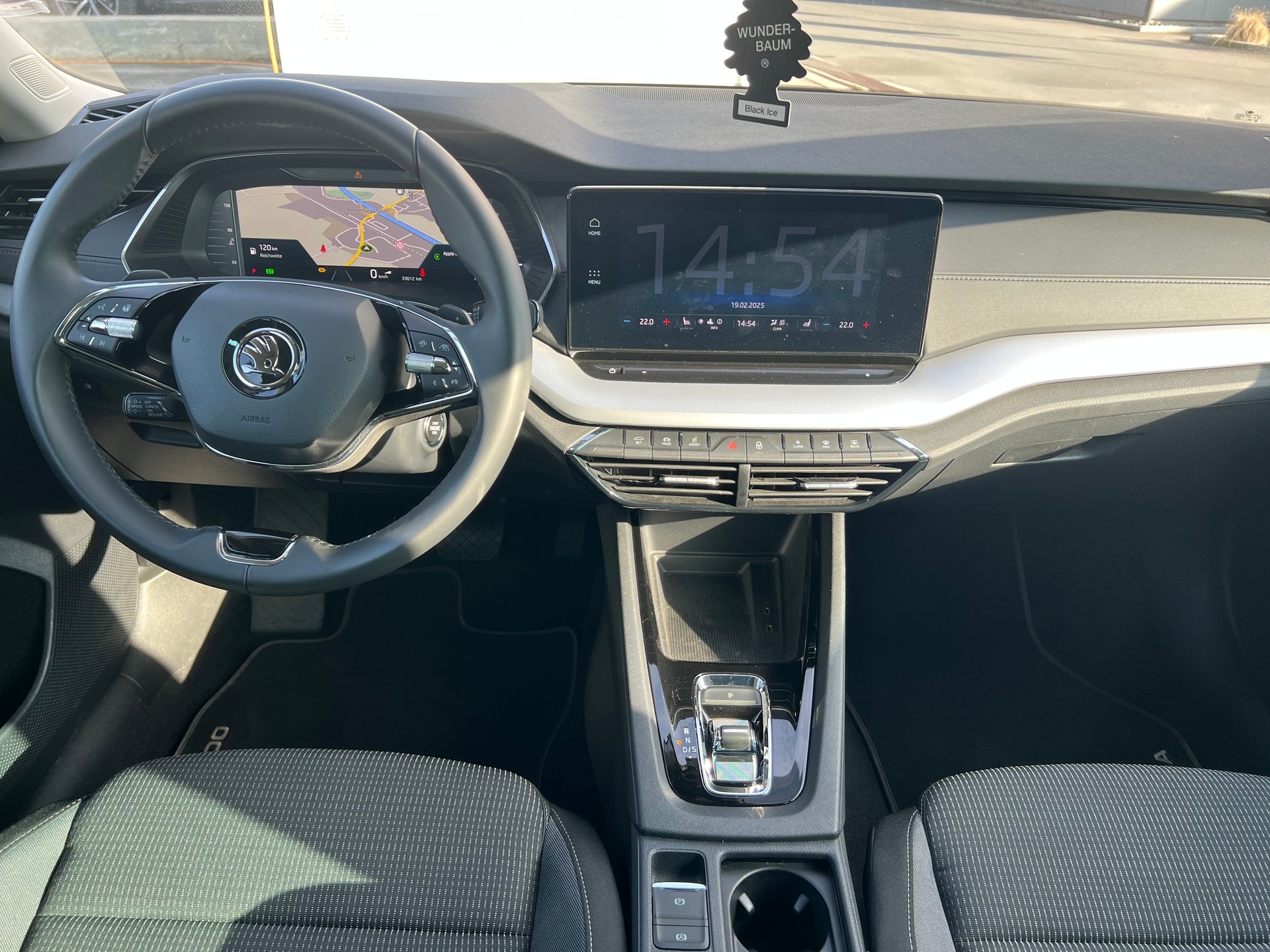 SKODA OCTAVIA 2.0TDI DSG AMBITION-image-9