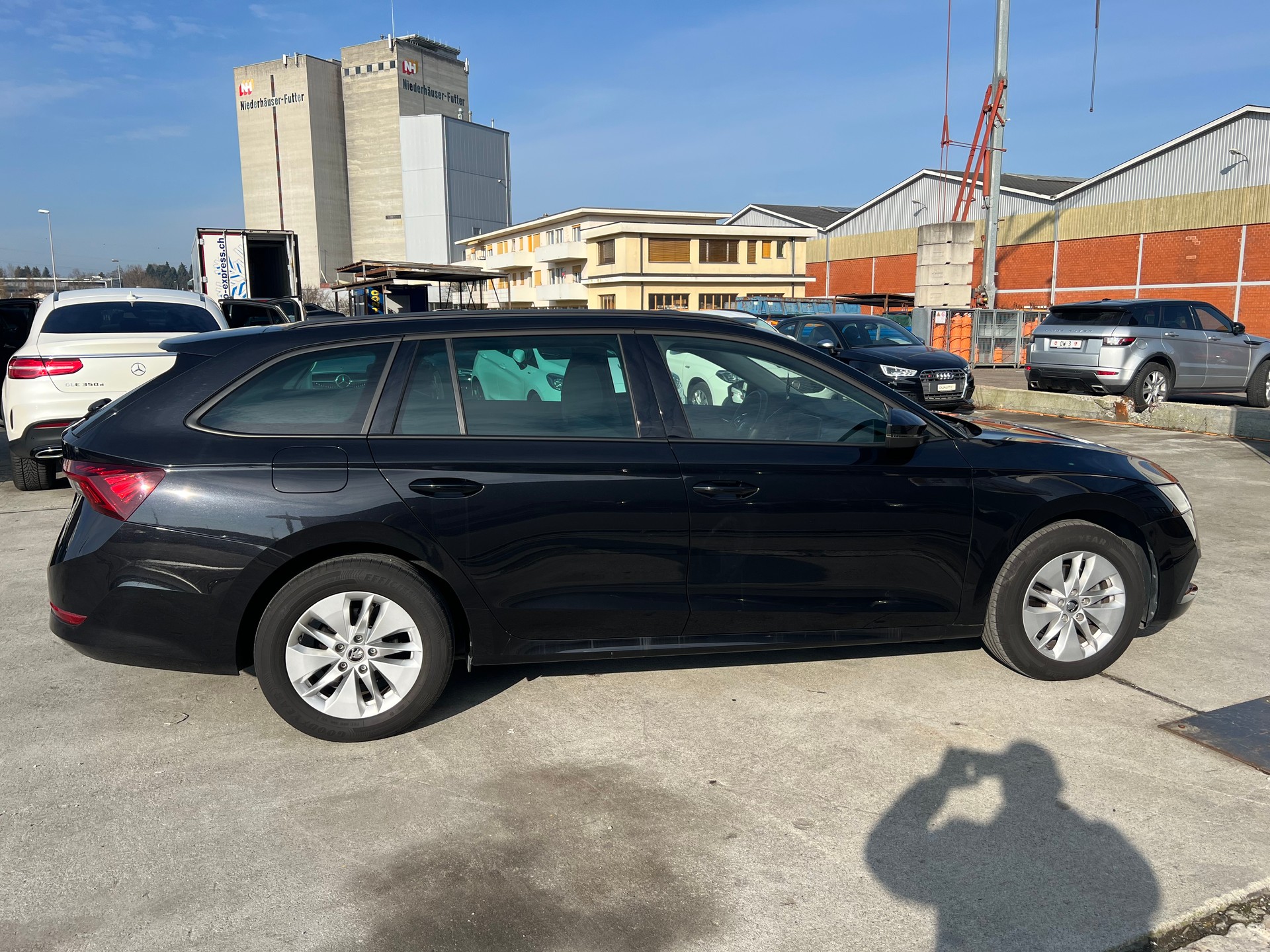 SKODA OCTAVIA 2.0TDI DSG AMBITION-image-2