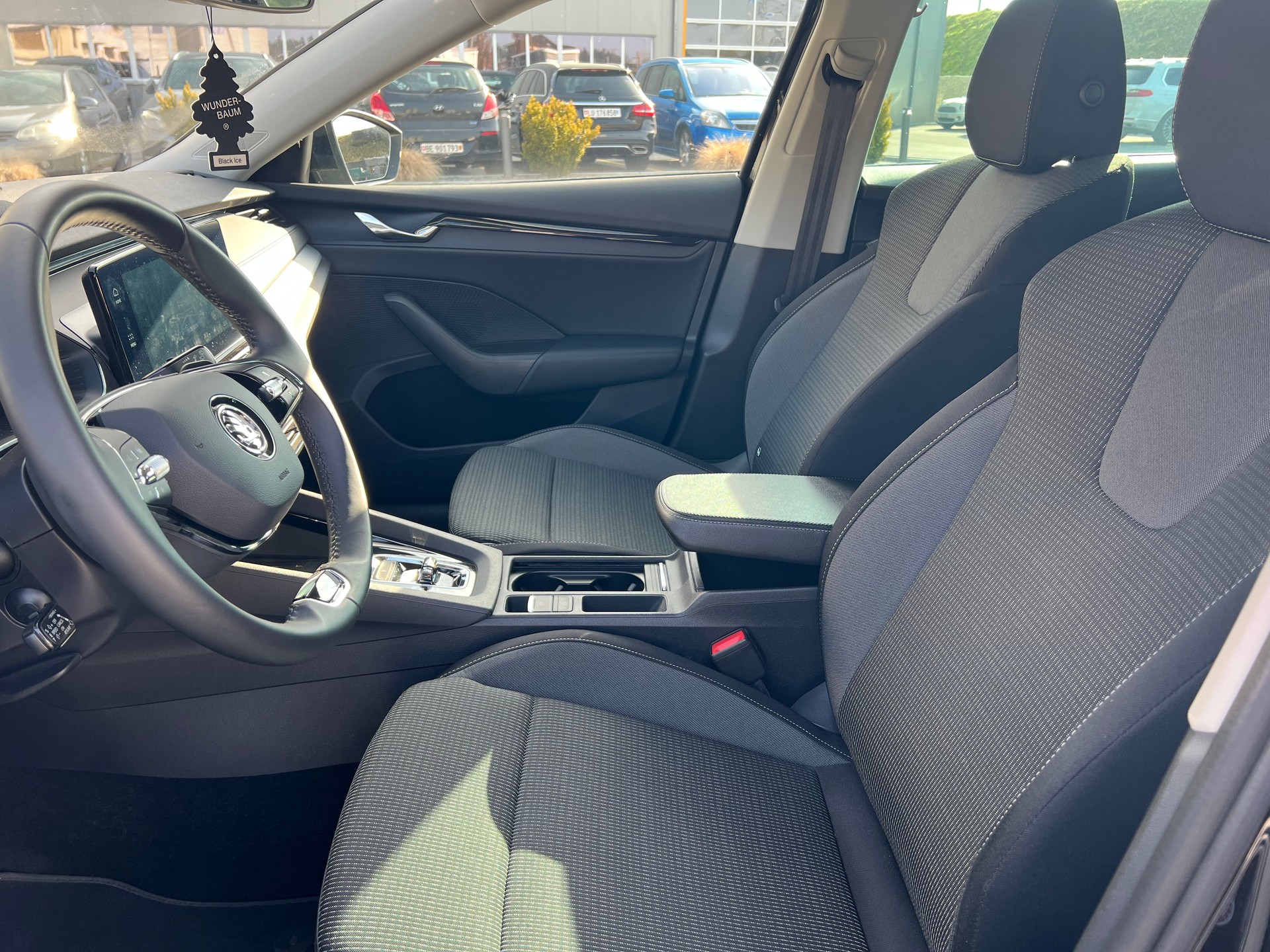 SKODA OCTAVIA 2.0TDI DSG AMBITION-image-10