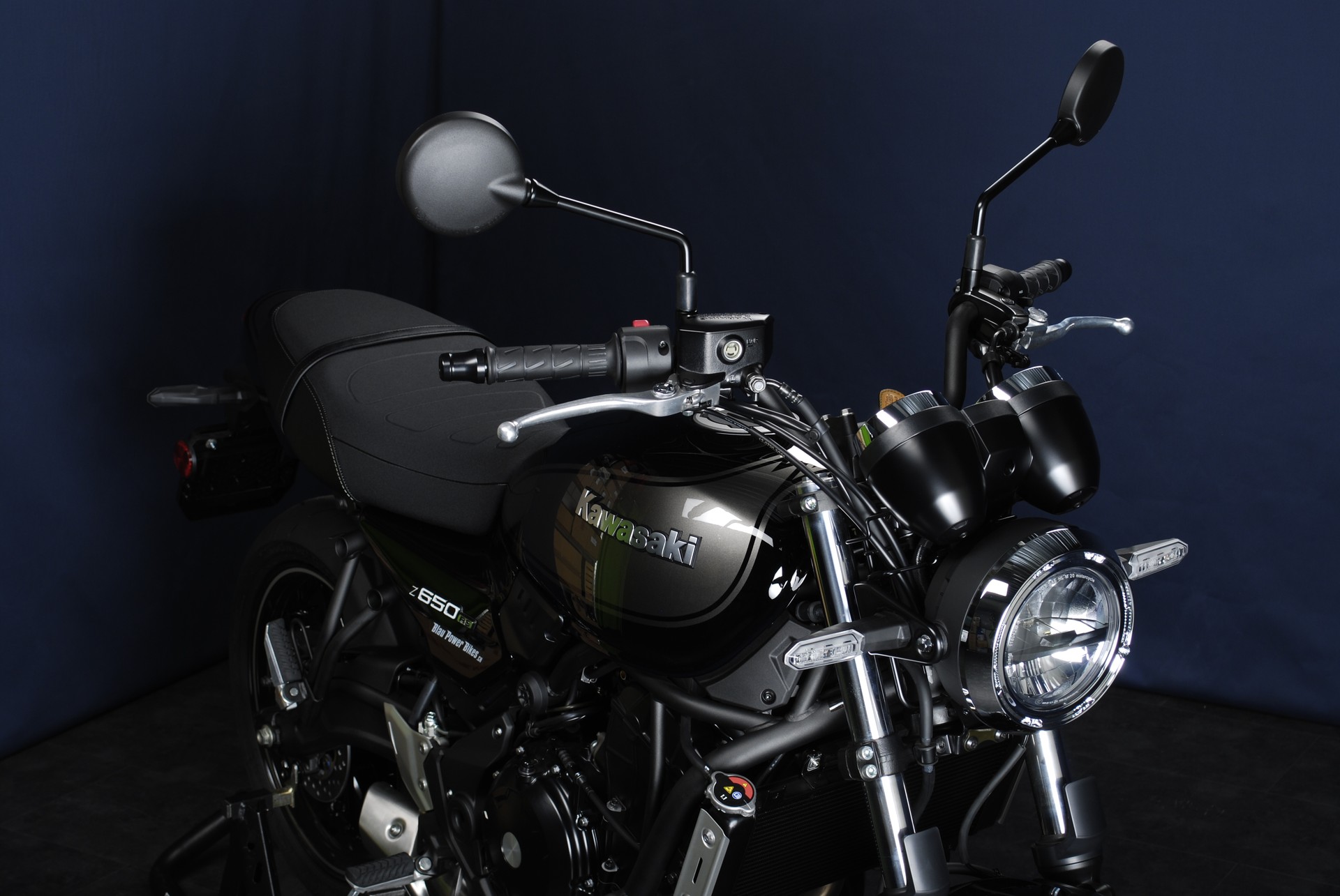 KAWASAKI Z 650 RS MY24 - 50 oder 35 kW-showroom-element-3