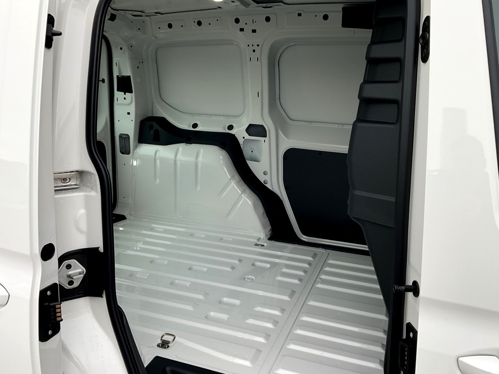 VW Caddy Cargo 1.5 TSI-image-10