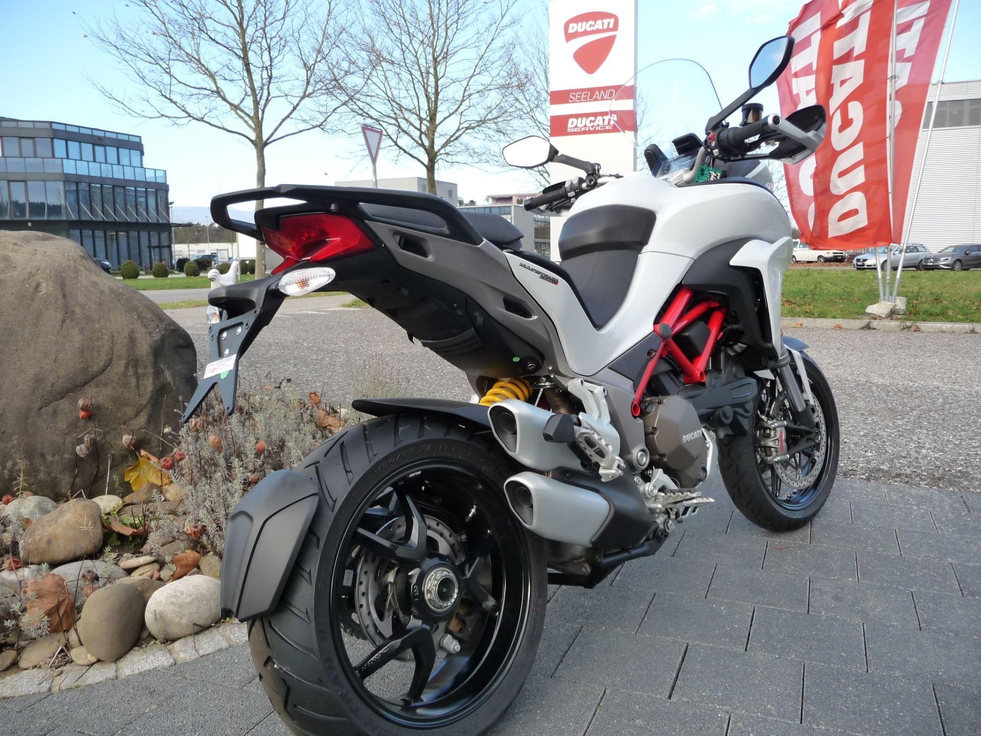 DUCATI Multistrada 1200 S-showroom-element-2