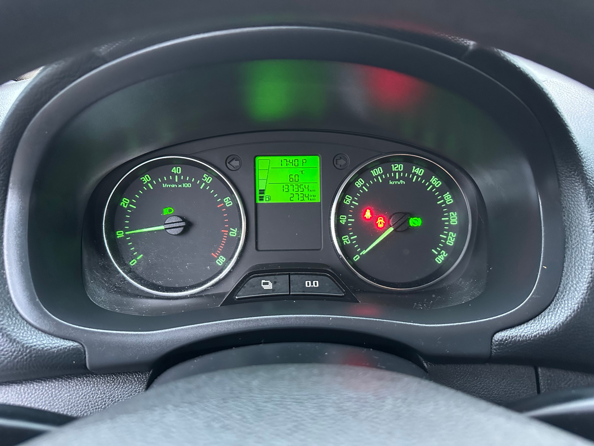 SKODA Fabia 1.2 TSI Ambiente DSG-image-11