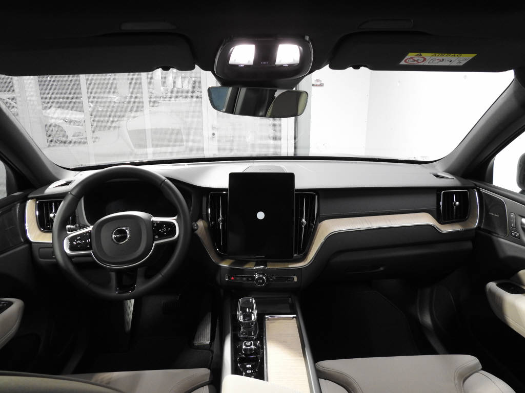 VOLVO XC60 2.0 T8 TE Ultra Dark eAWD-image-6
