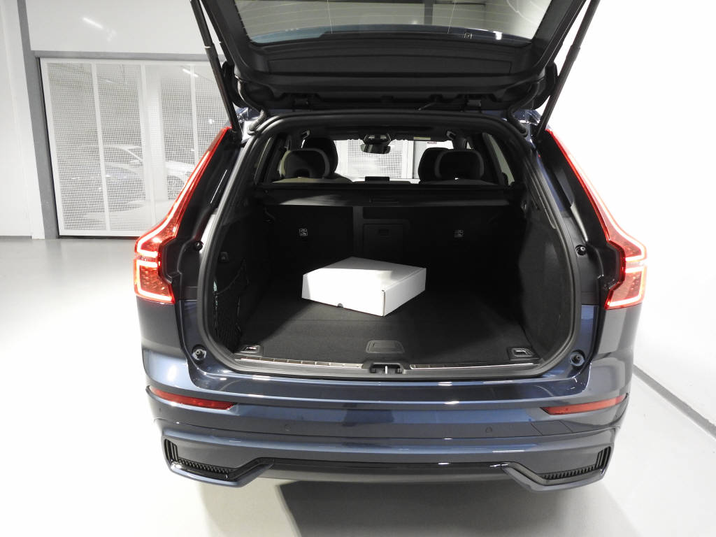 VOLVO XC60 2.0 T8 TE Ultra Dark eAWD-image-5