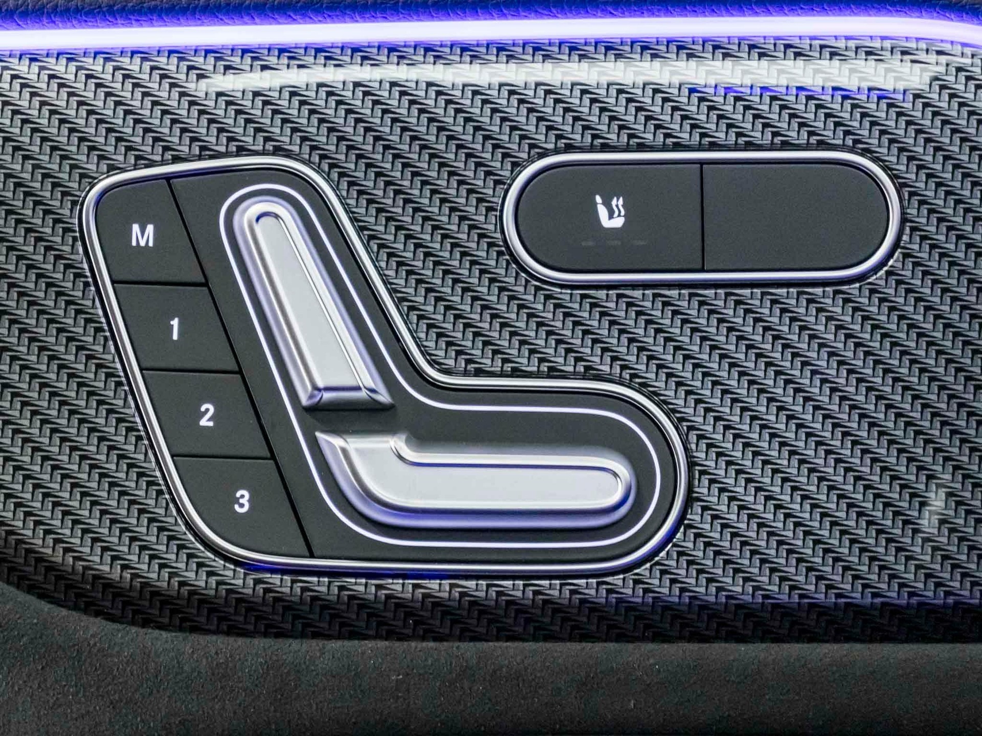 MERCEDES-BENZ GLA 35 AMG 4MATIC-image-12
