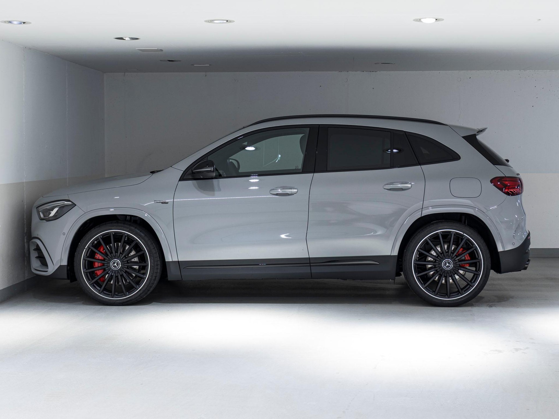 MERCEDES-BENZ GLA 35 AMG 4MATIC-image-5