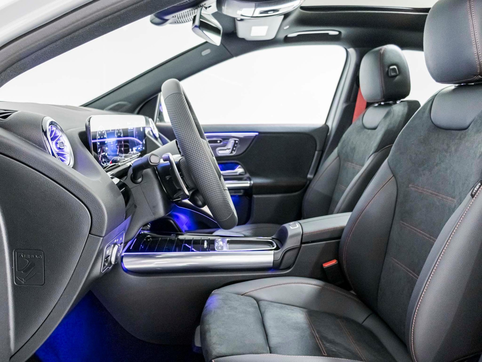 MERCEDES-BENZ GLA 35 AMG 4MATIC-image-7