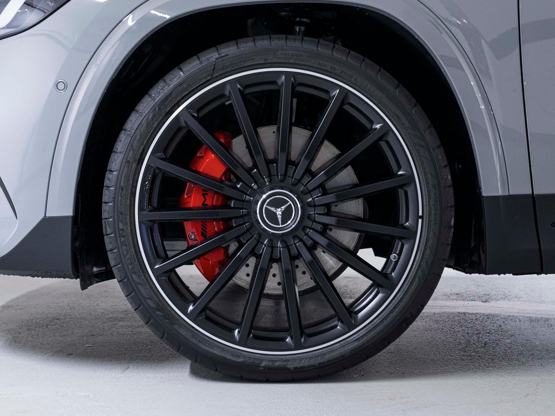 MERCEDES-BENZ GLA 35 AMG 4MATIC-image-14