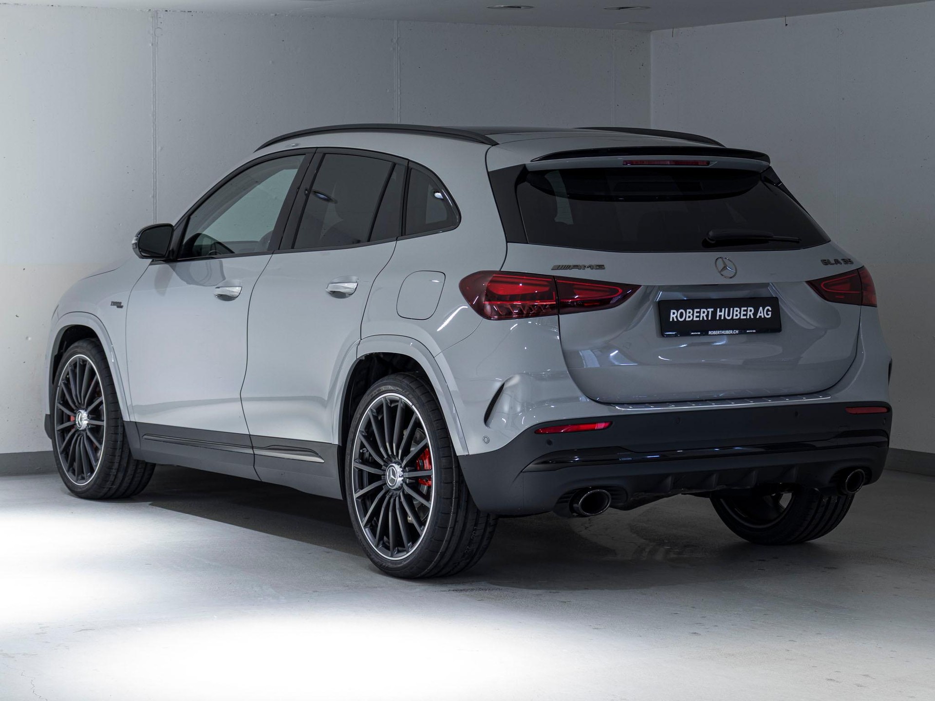 MERCEDES-BENZ GLA 35 AMG 4MATIC-image-4