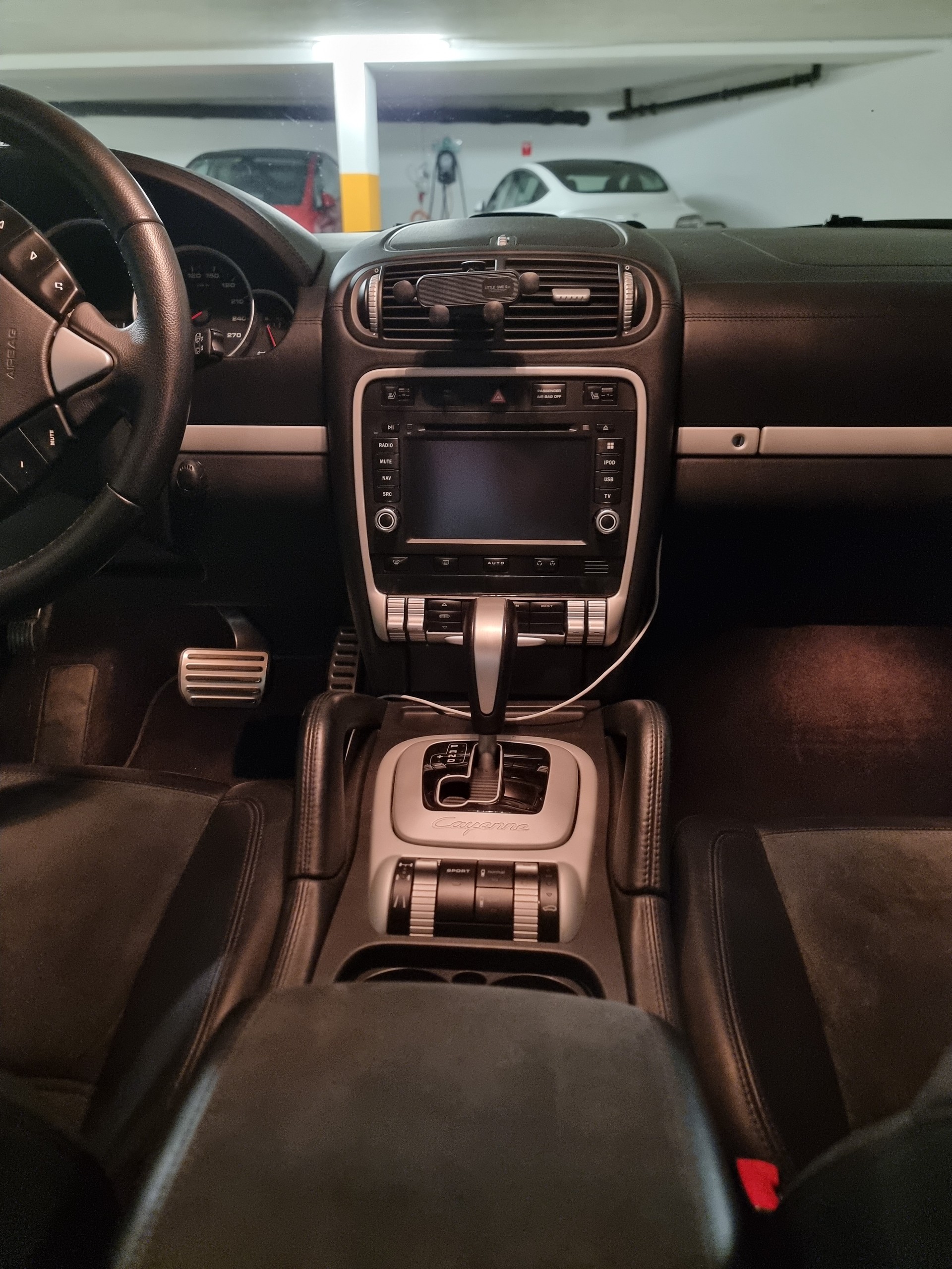 PORSCHE Cayenne GTS Tiptronic-image-1