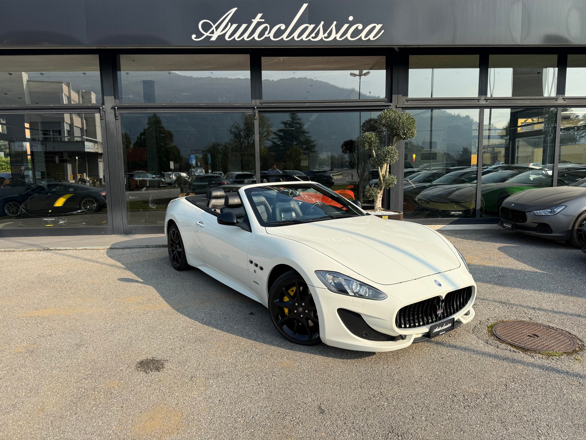 MASERATI GranCabrio Sport Automatica-image-0