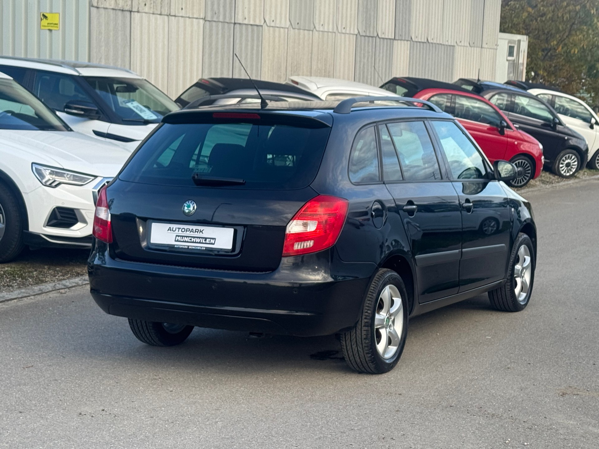 SKODA Fabia 1.6 Ambiente Tiptronic-image-2