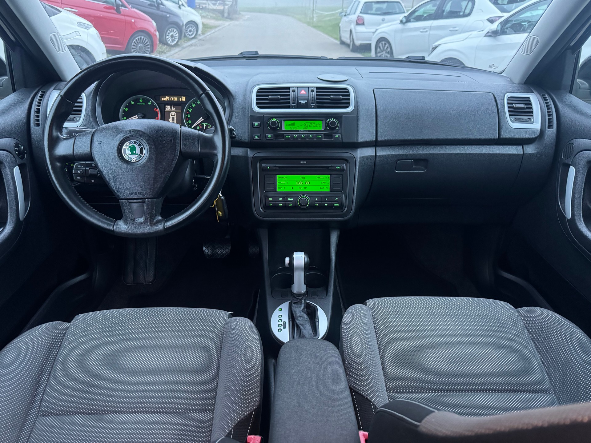 SKODA Fabia 1.6 Ambiente Tiptronic-image-7