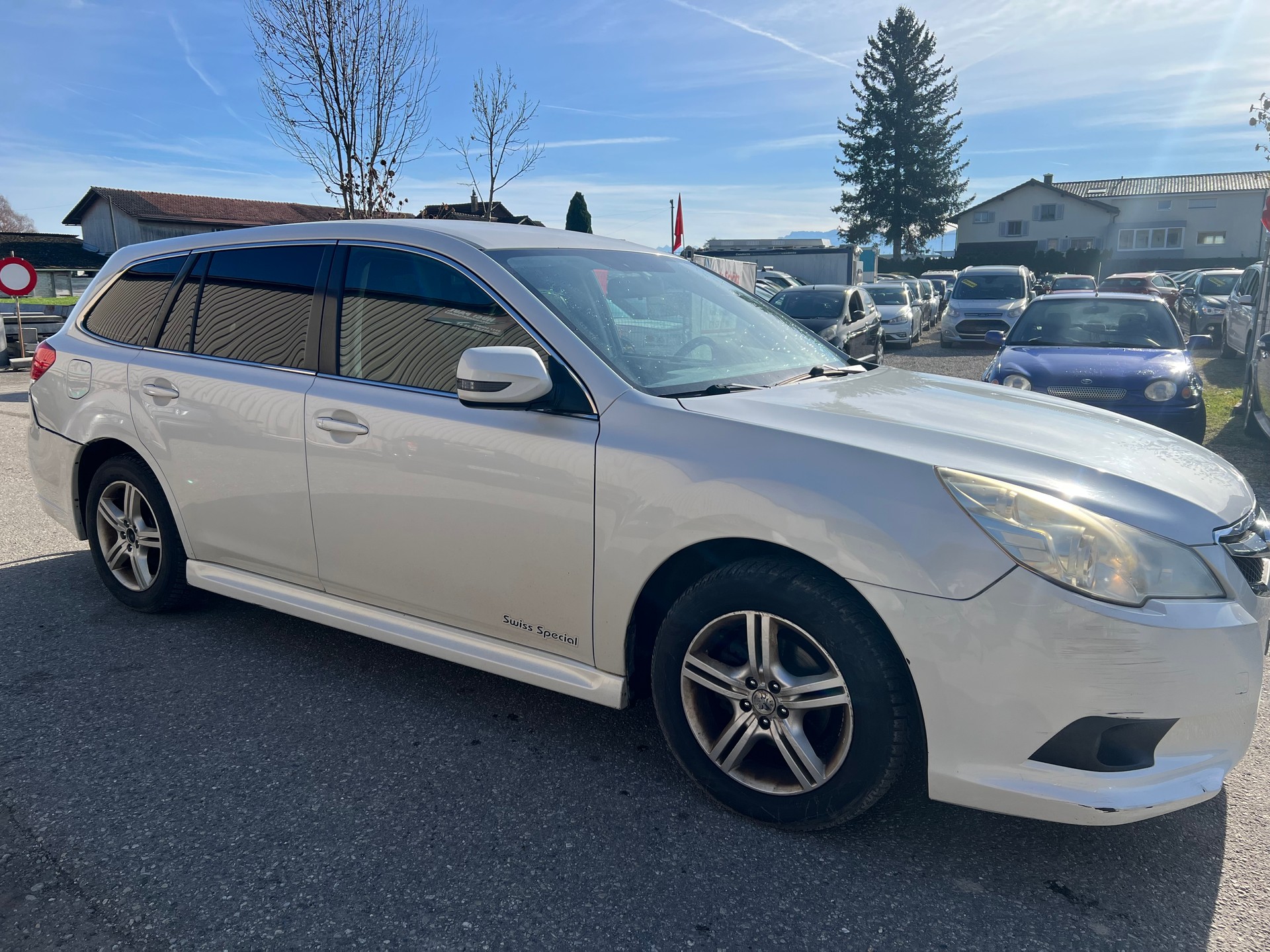 SUBARU Legacy 2.0i Swiss Special AWD Lineartronic-image-2