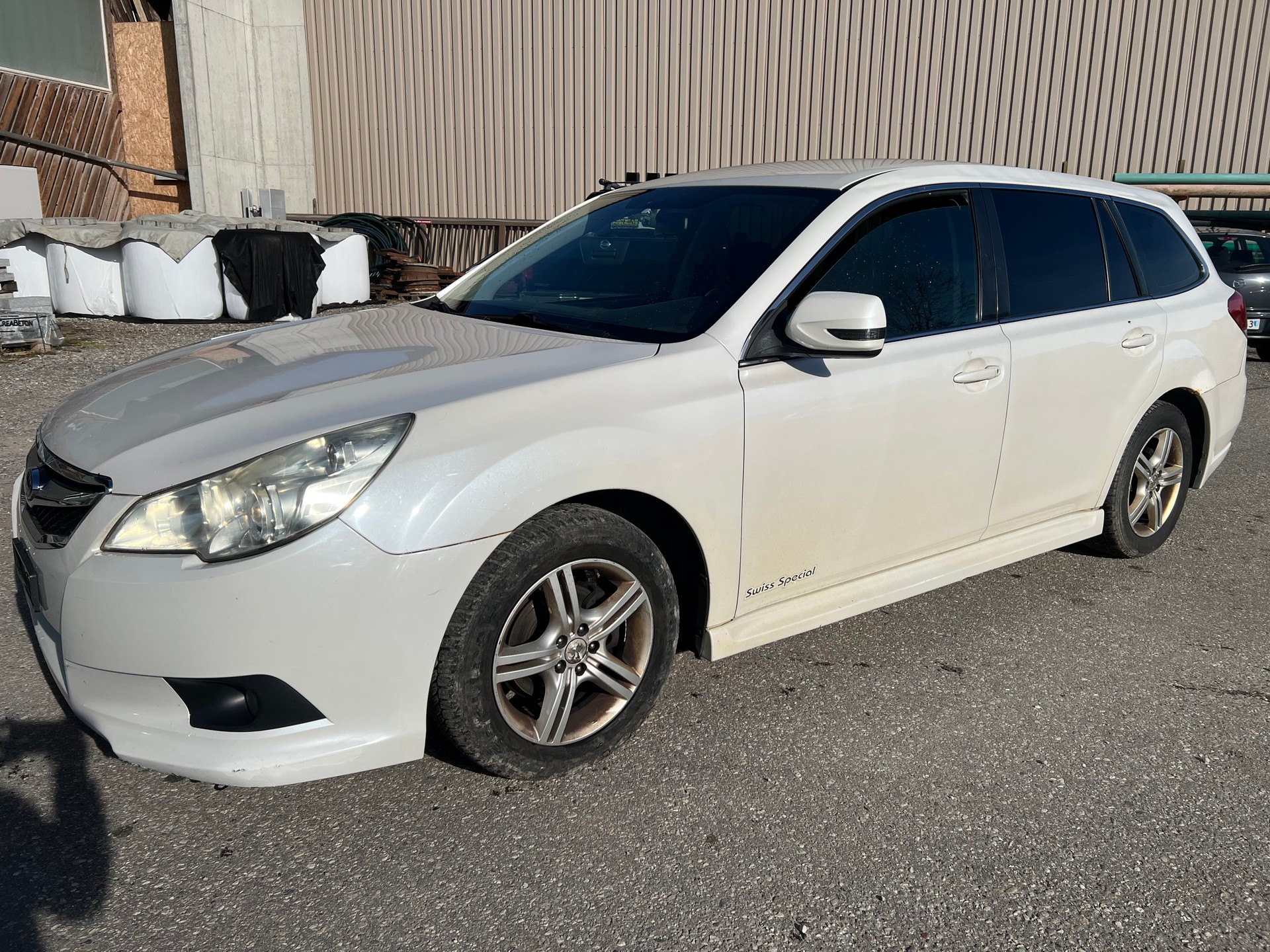SUBARU Legacy 2.0i Swiss Special AWD Lineartronic-image-1