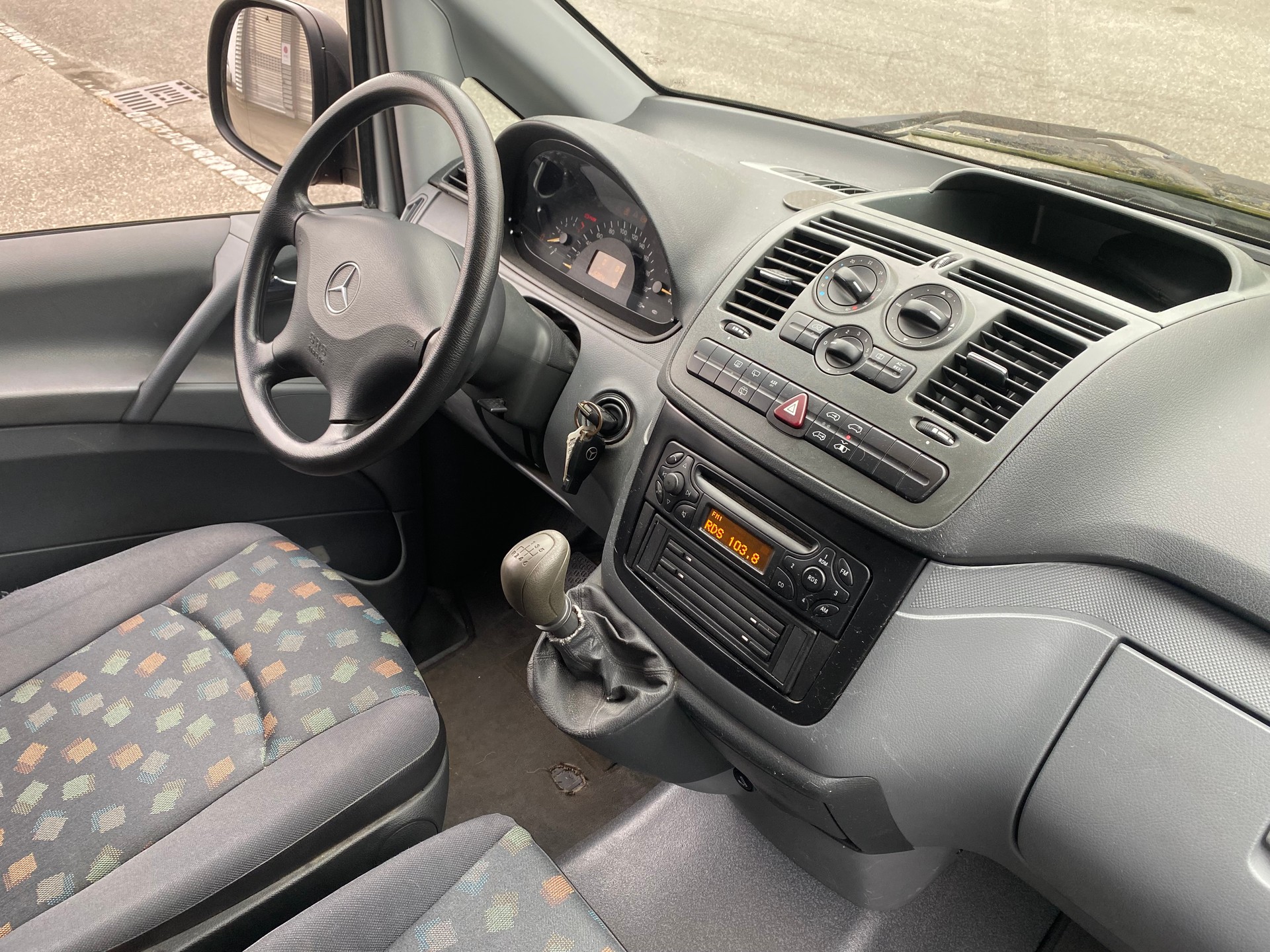 MERCEDES-BENZ Vito 111 CDI 9-Plätzer 115000km-image-10