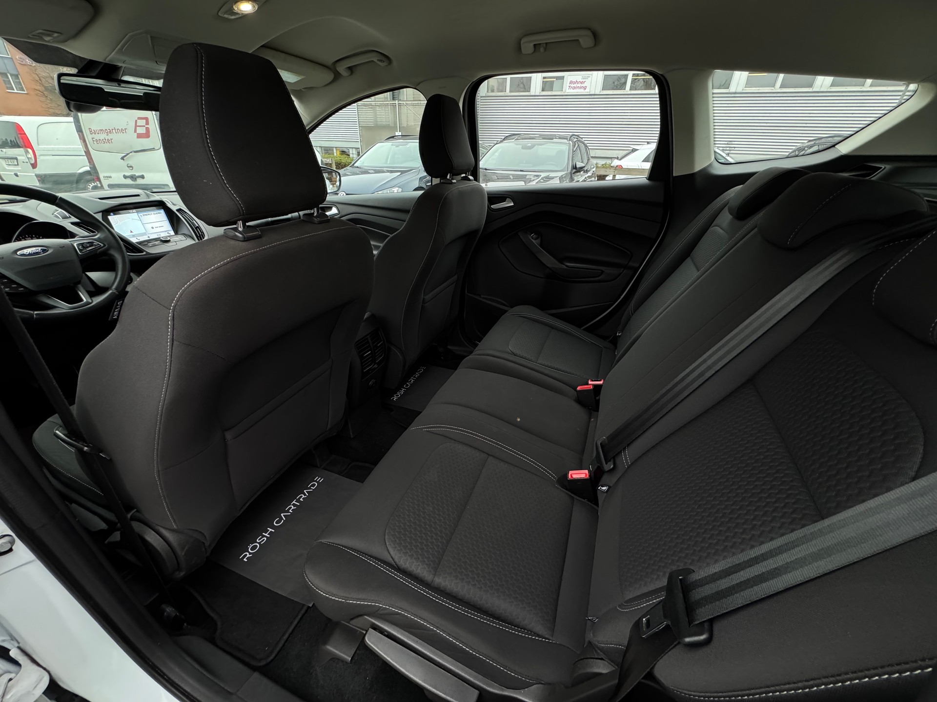 FORD Kuga 2.0 TDCi Trend 4WD PowerShift-image-7