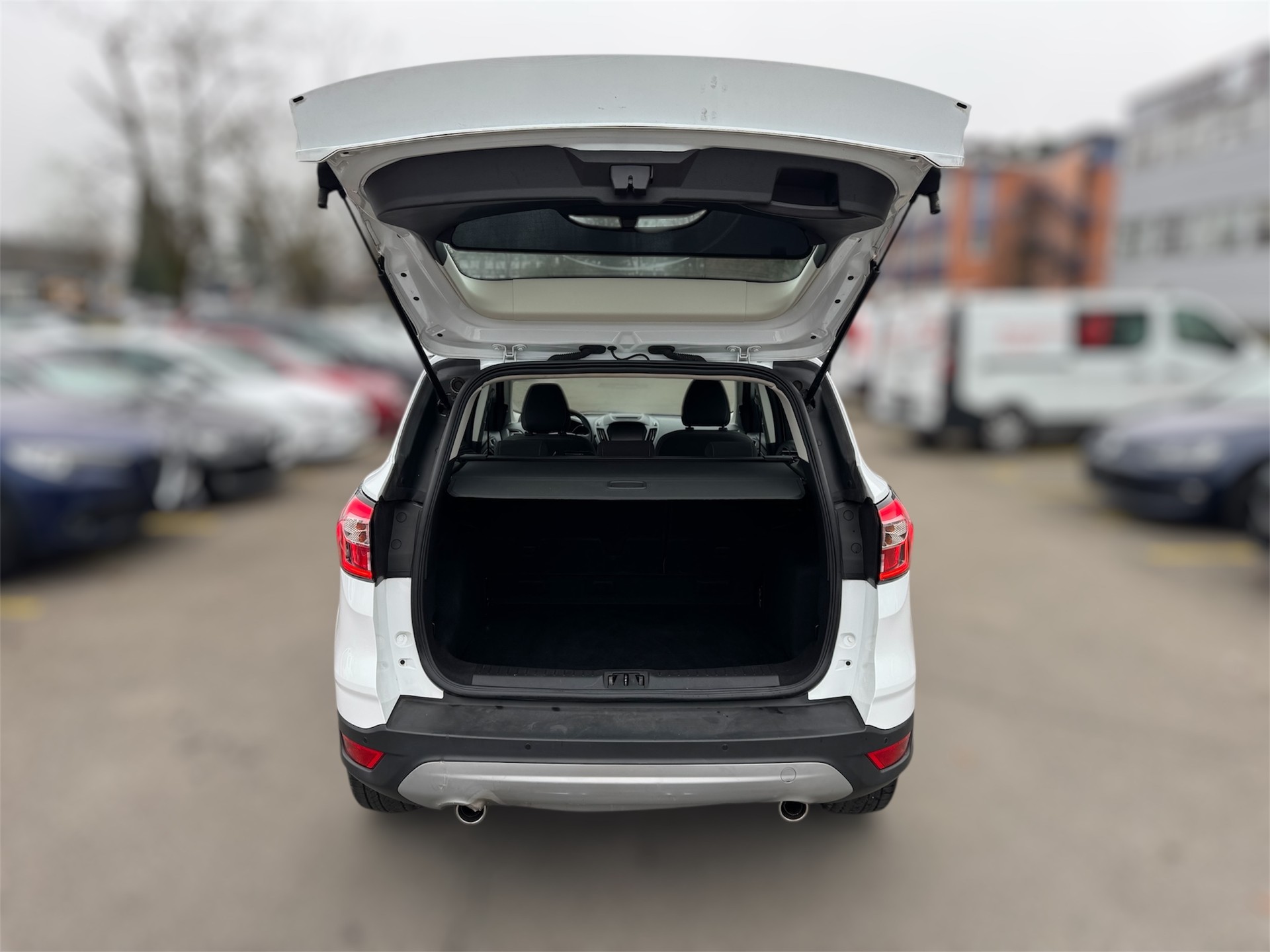 FORD Kuga 2.0 TDCi Trend 4WD PowerShift-image-5